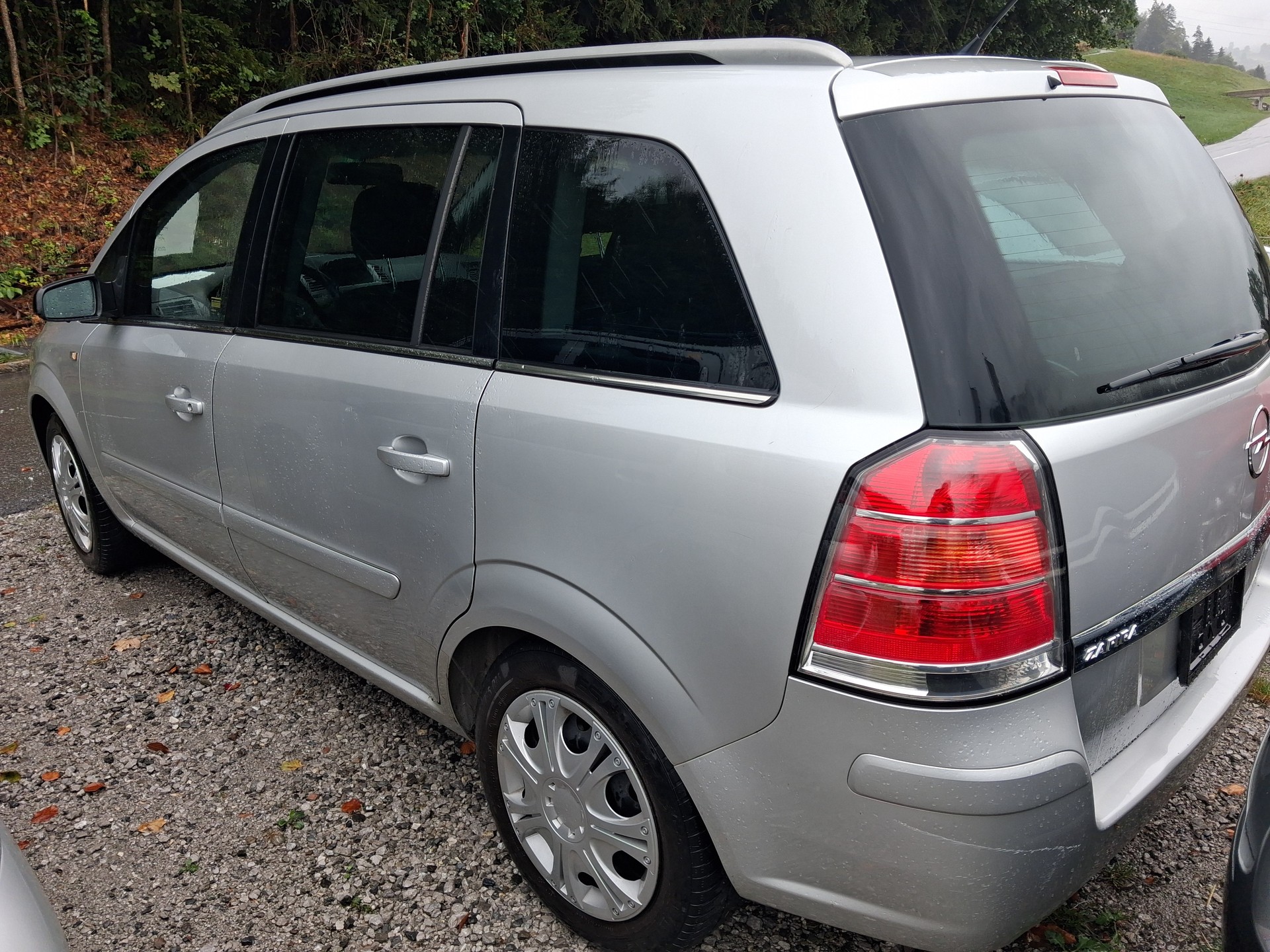 OPEL Zafira 2.2 i 16V 7 Pl.-image-2