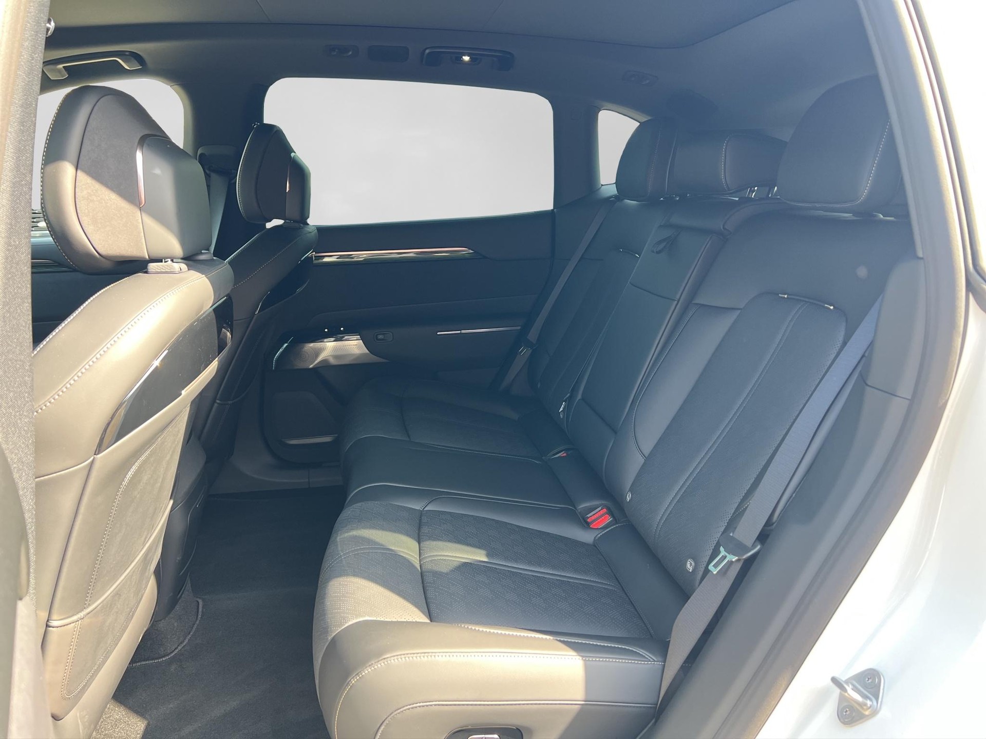 ZEEKR 7X Privilege AWD-image-6