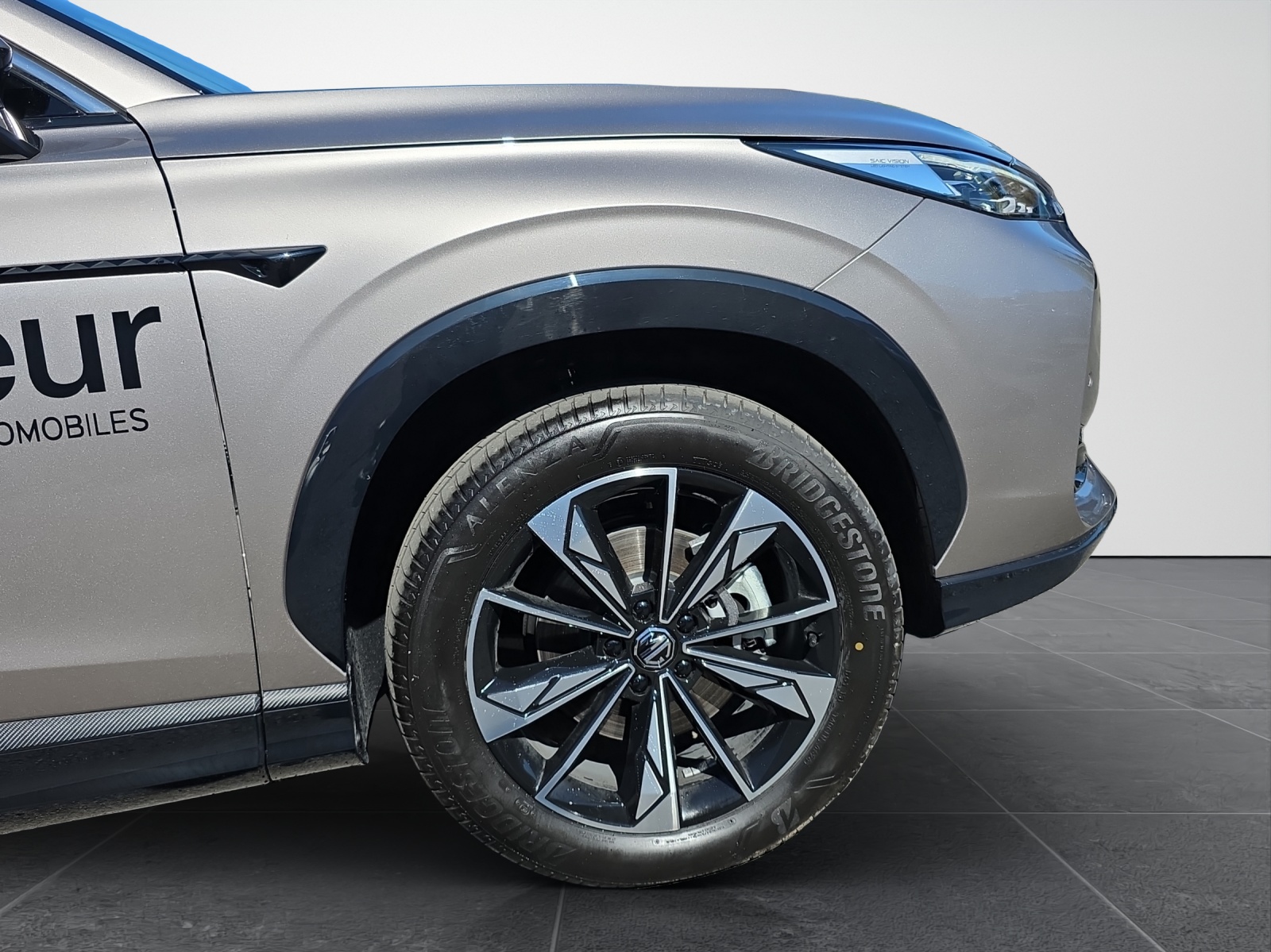 MG HS 1.5 Vti-Tech Luxury-image-11