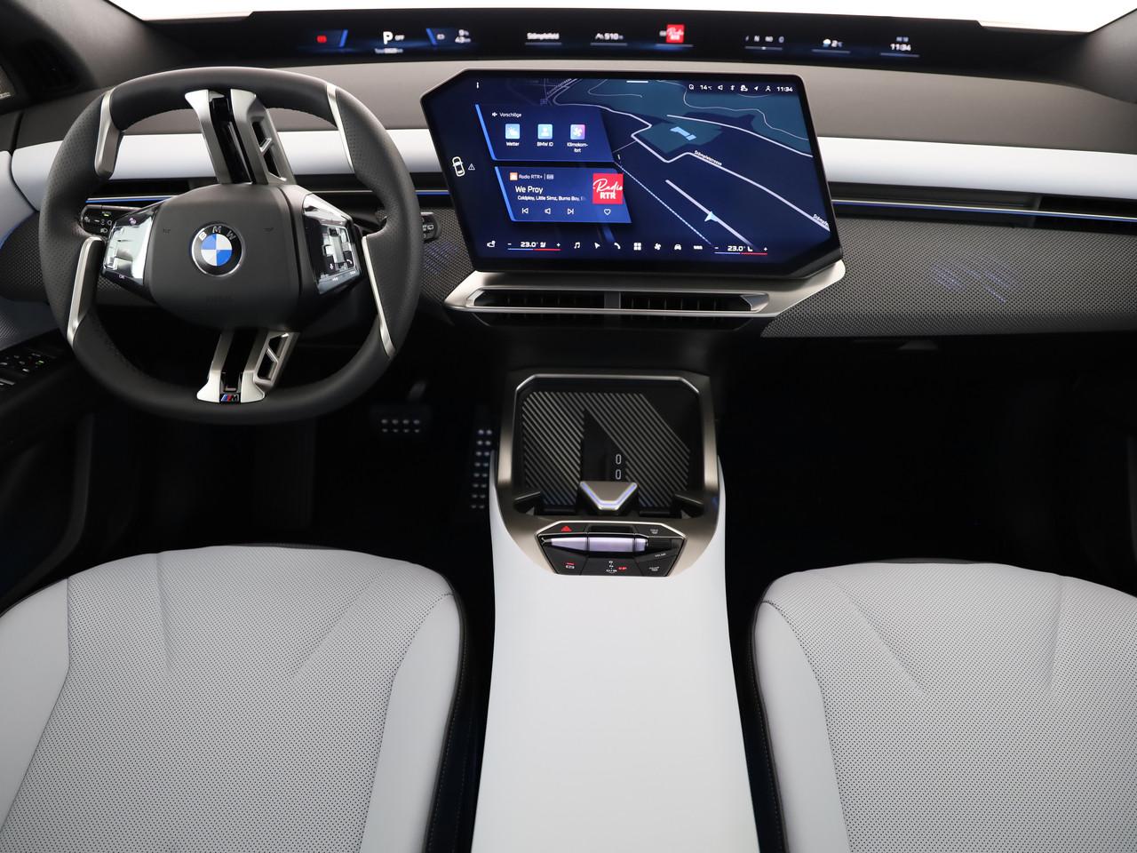 BMW iX3 50 xDrive-image-23