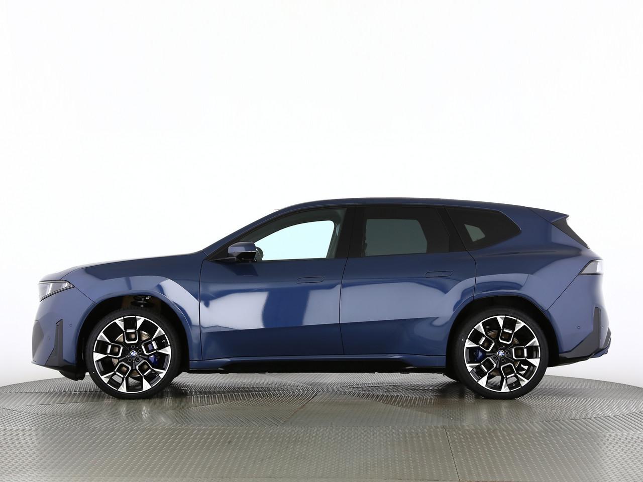 BMW iX3 50 xDrive-image-3