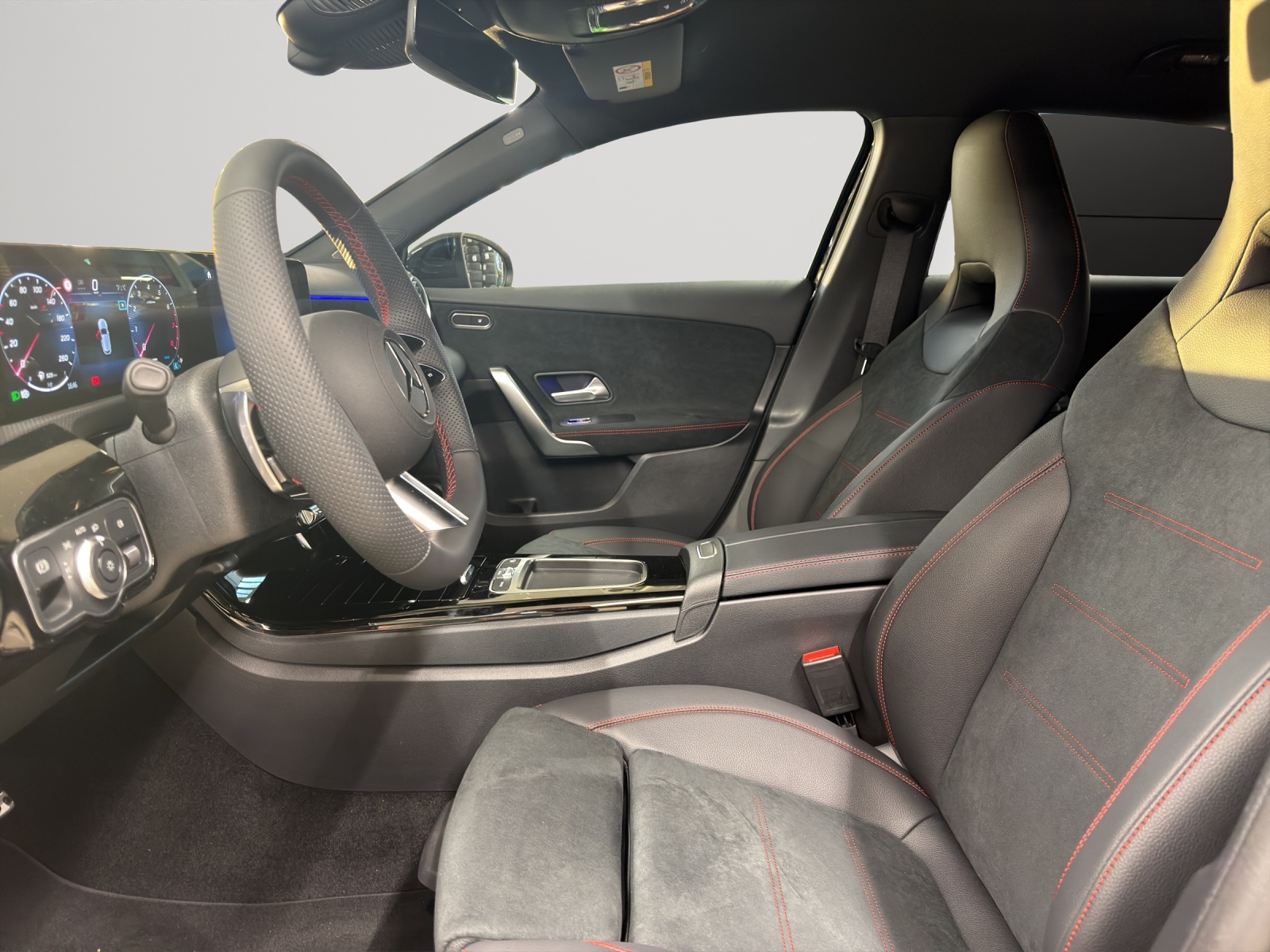 Image MERCEDES-BENZ A-220 A 220 4Matic 8G-DCT