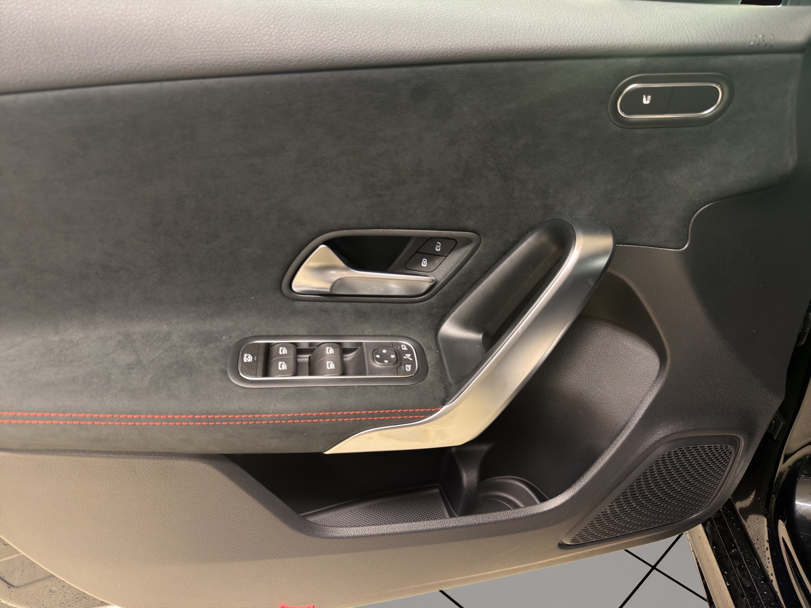 Image MERCEDES-BENZ A-220 A 220 4Matic 8G-DCT