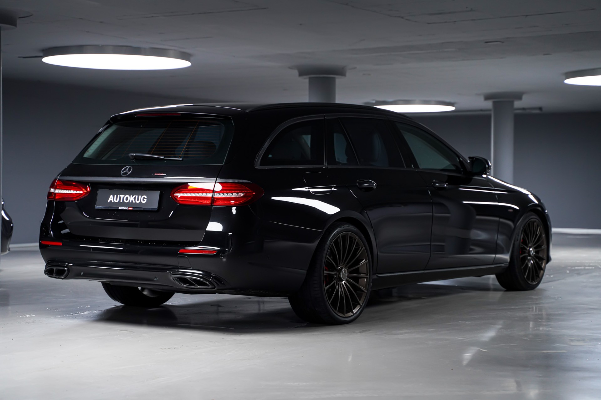 MERCEDES-BENZ E 350 d Avantgarde 9G-Tronic-image-3