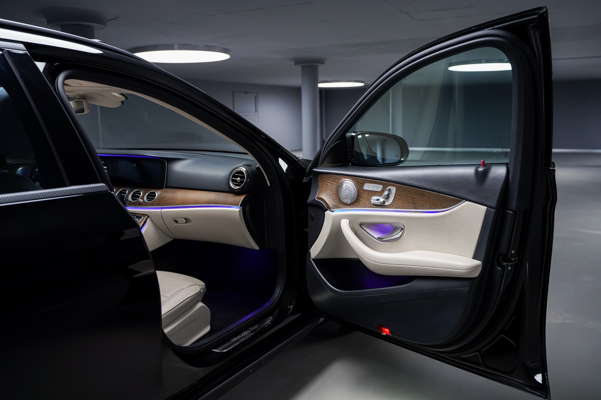 MERCEDES-BENZ E 350 d Avantgarde 9G-Tronic-image-16