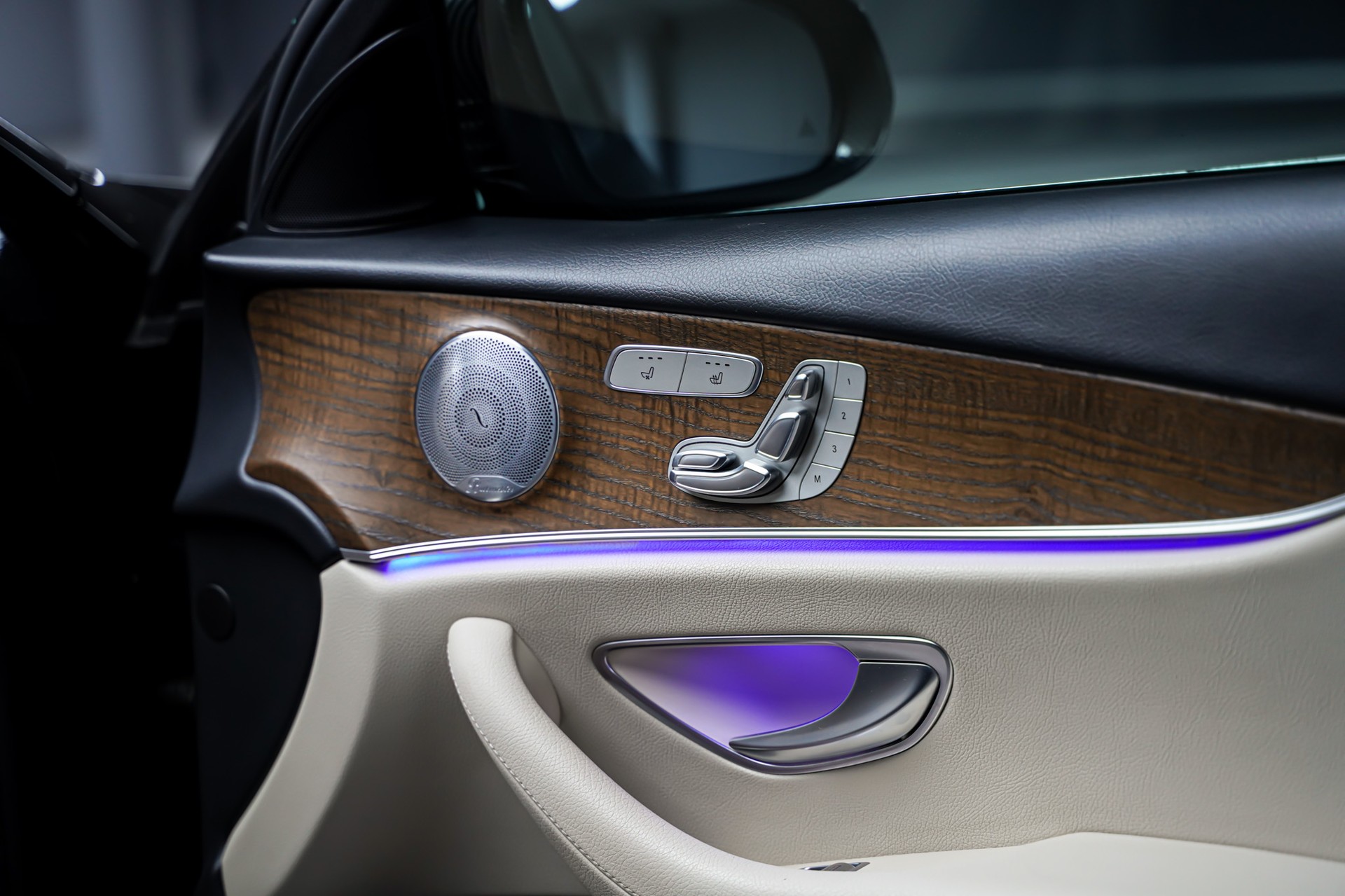 MERCEDES-BENZ E 350 d Avantgarde 9G-Tronic-image-17