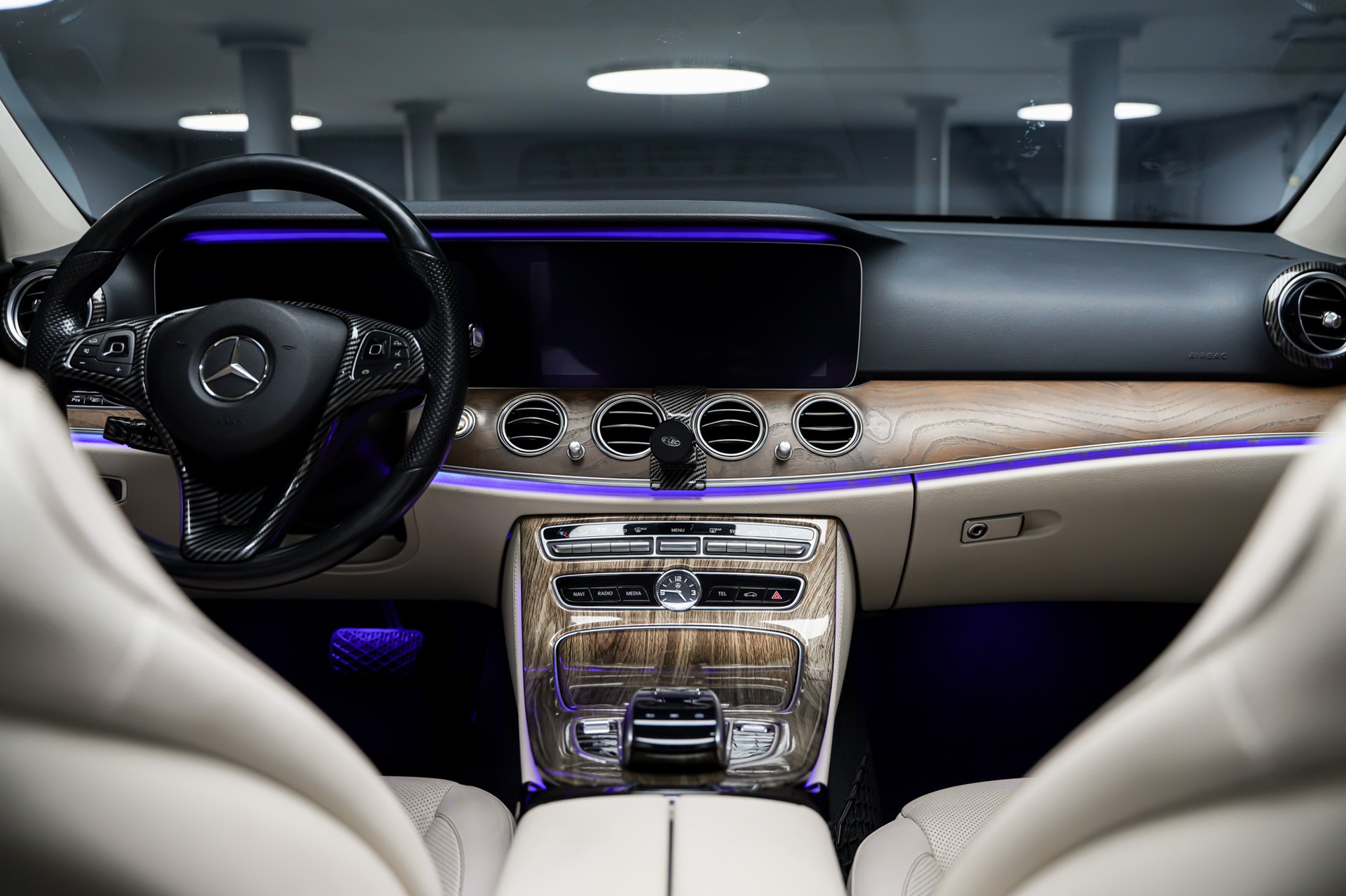 MERCEDES-BENZ E 350 d Avantgarde 9G-Tronic-image-21