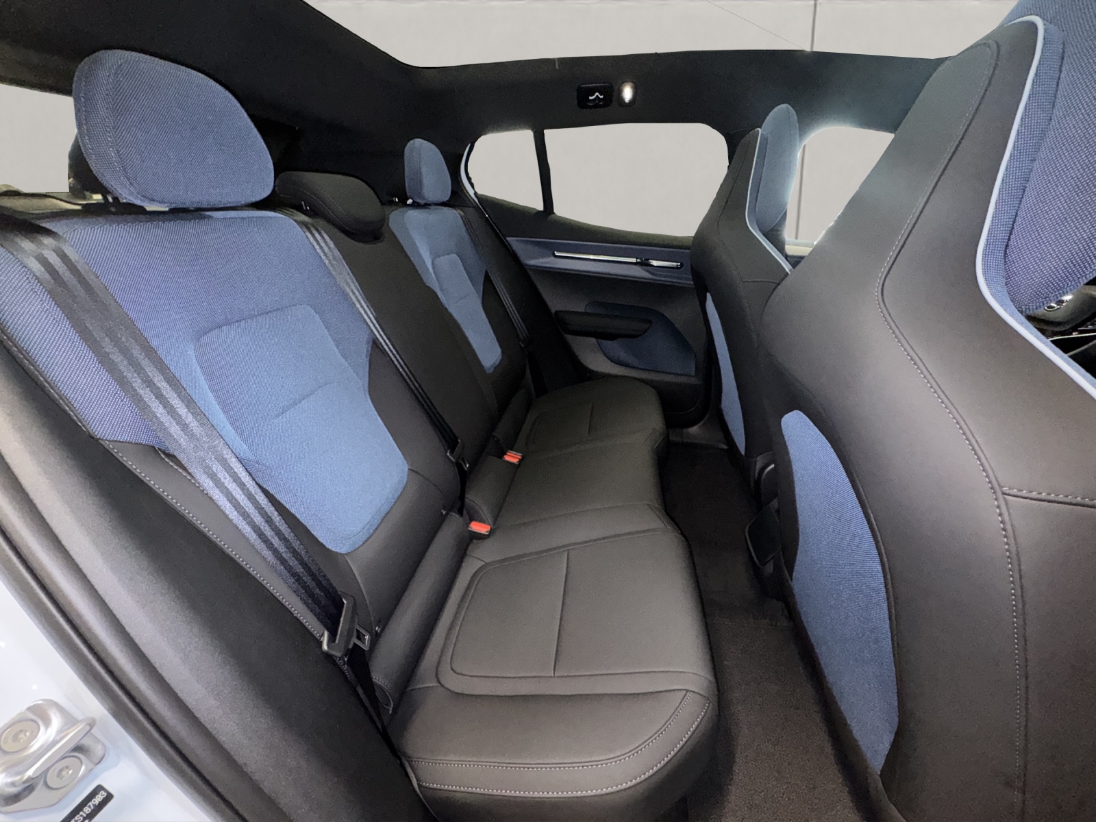 VOLVO EX30 E60 Twin Ultra Performance AWD-image-15