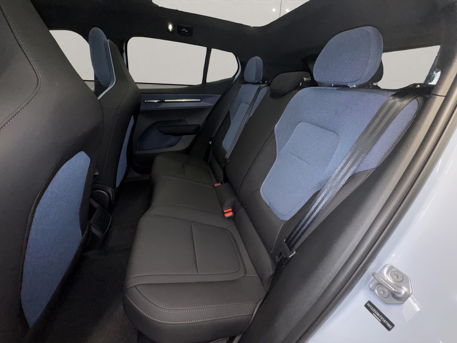 VOLVO EX30 E60 Twin Ultra Performance AWD-image-10