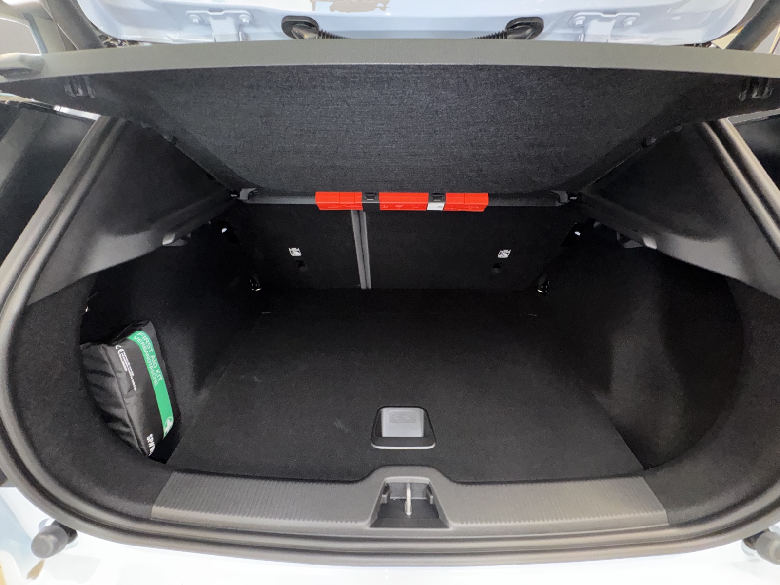 VOLVO EX30 E60 Twin Ultra Performance AWD-image-13