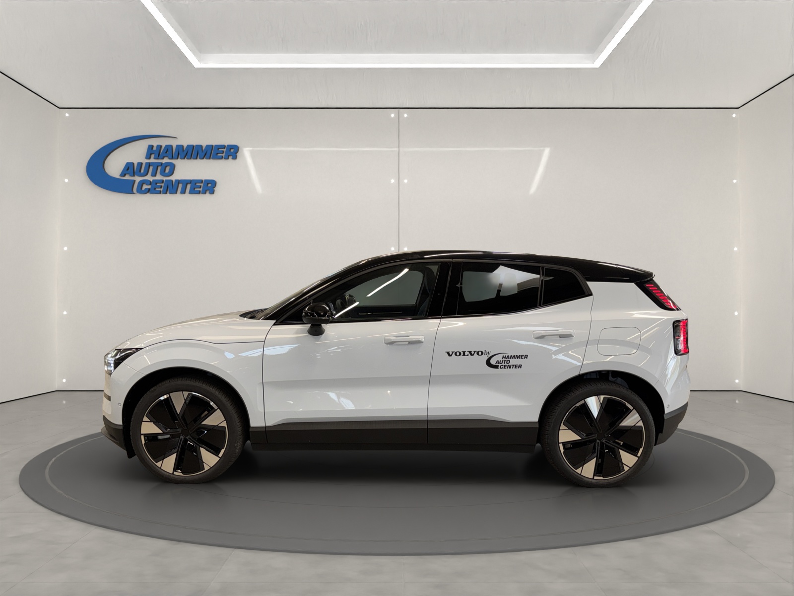 VOLVO EX30 E60 Twin Ultra Performance AWD-image-1