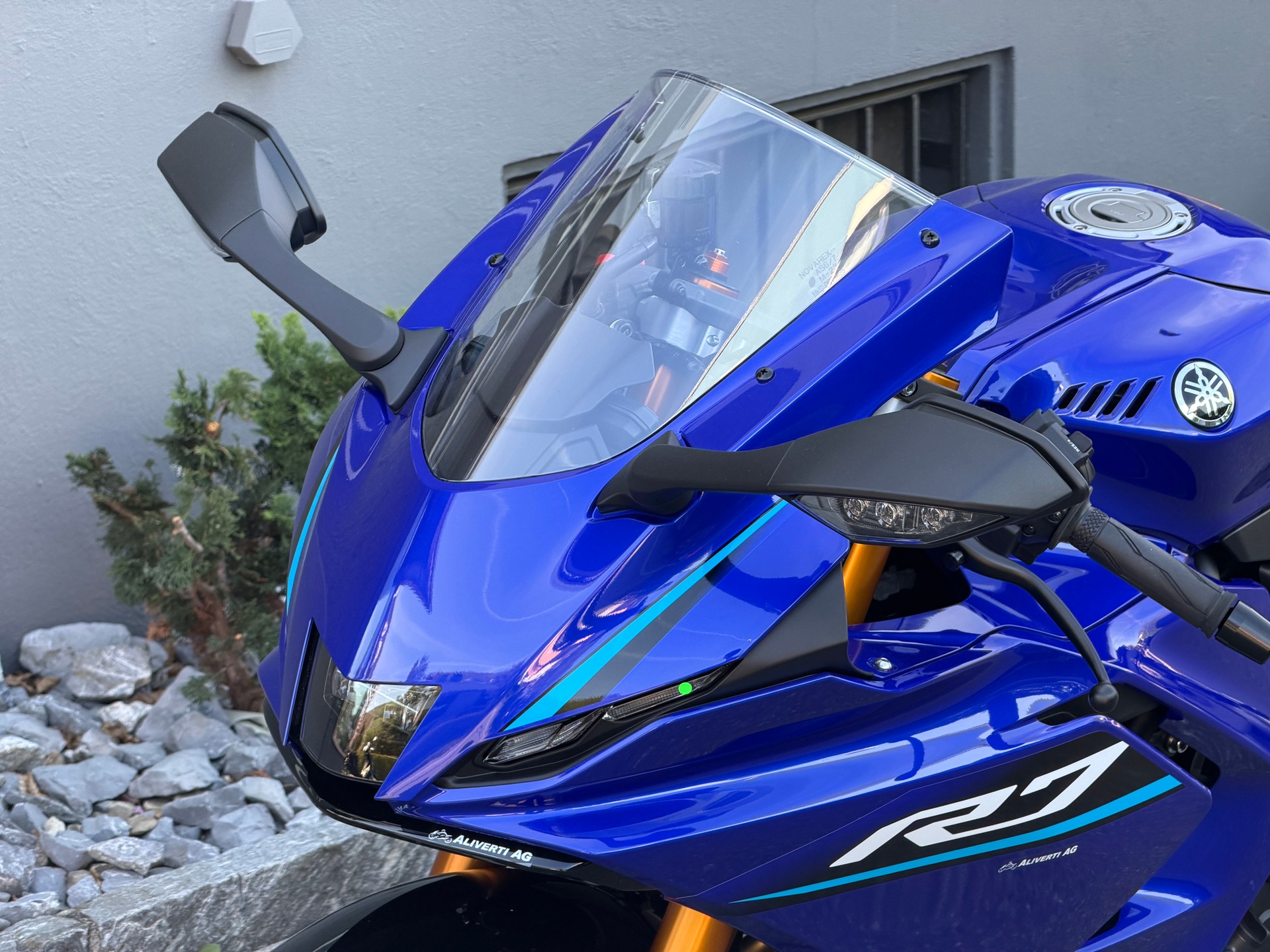 YAMAHA R7 2026-showroom-element-2