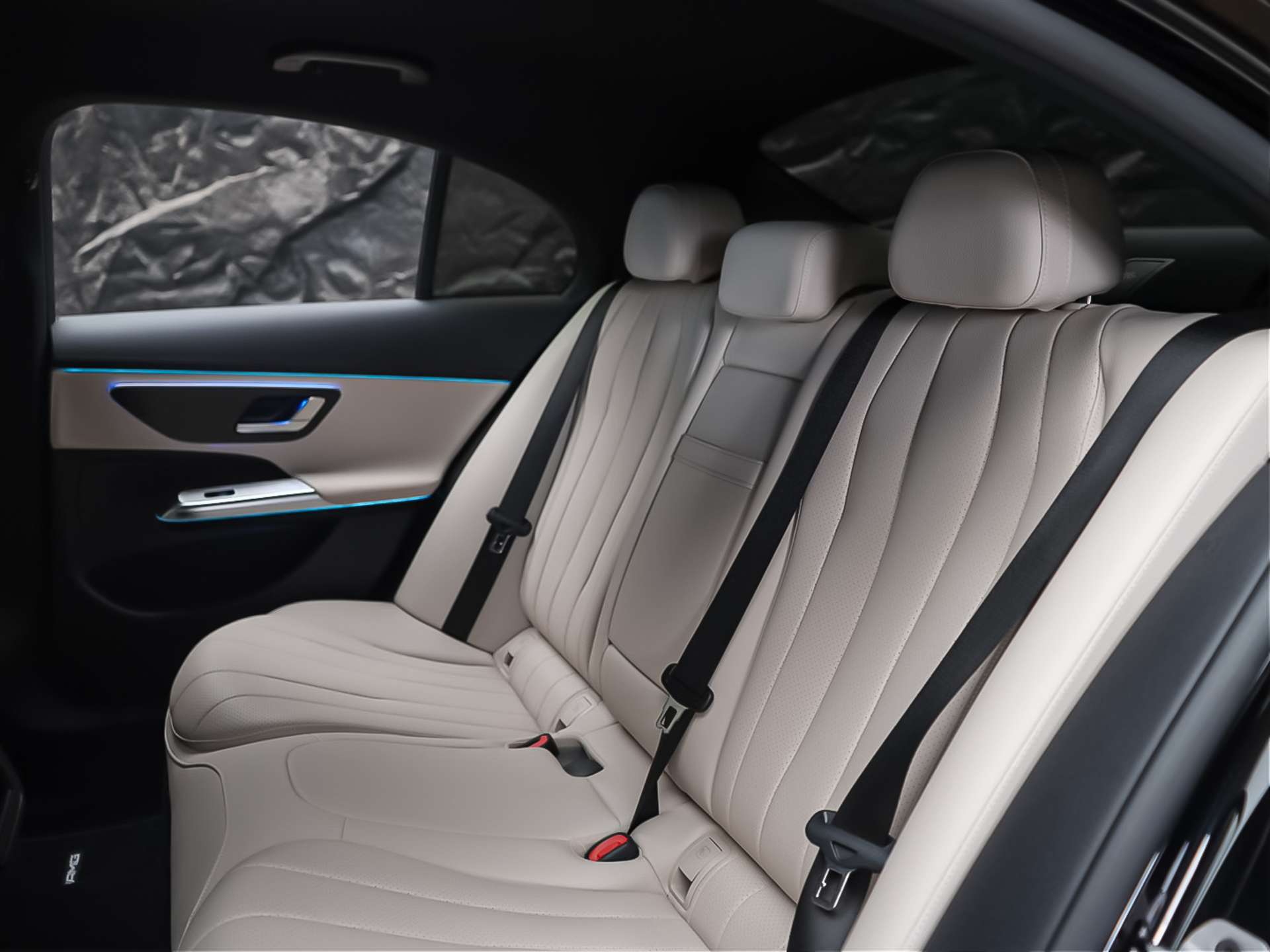 MERCEDES-BENZ MERCEDES-BENZ E 220 d AMG Line 9G-Tronic *Supercreen*Werksgarantie*-image-11