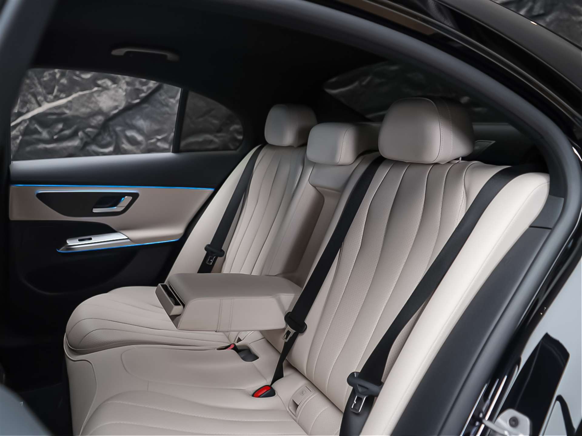 MERCEDES-BENZ MERCEDES-BENZ E 220 d AMG Line 9G-Tronic *Supercreen*Werksgarantie*-image-12