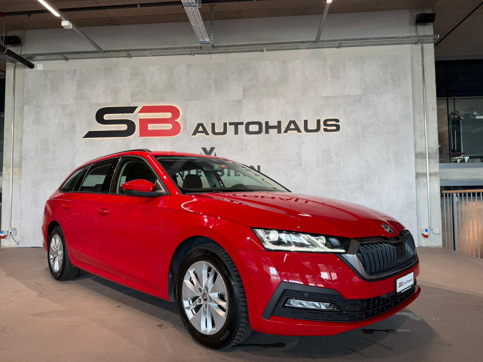 SKODA Octavia Combi 2.0 TDI DSG Ambition-image-2