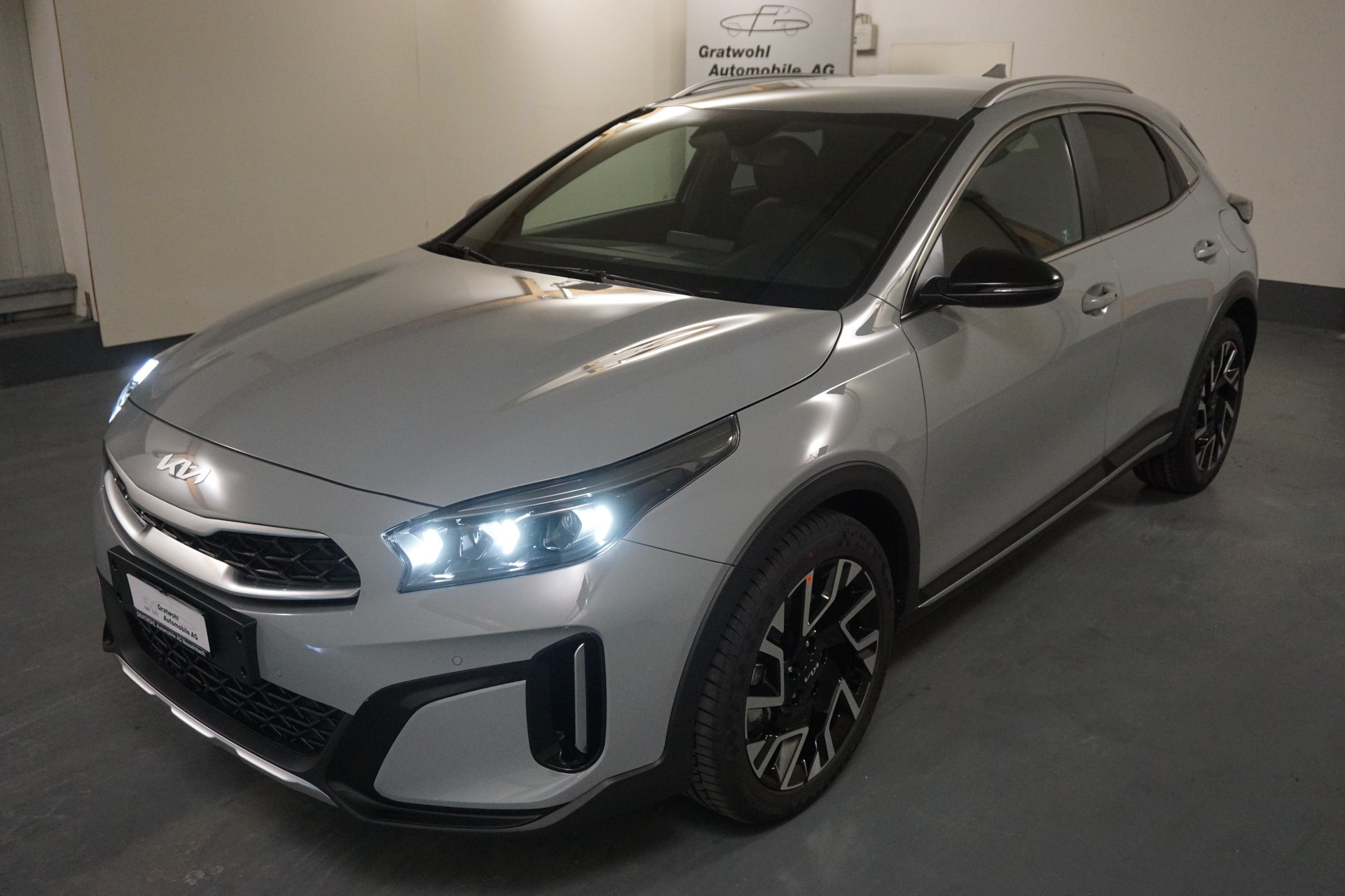 KIA XCeed 1.6 T-GDi Greydition DCT-showroom-element-2