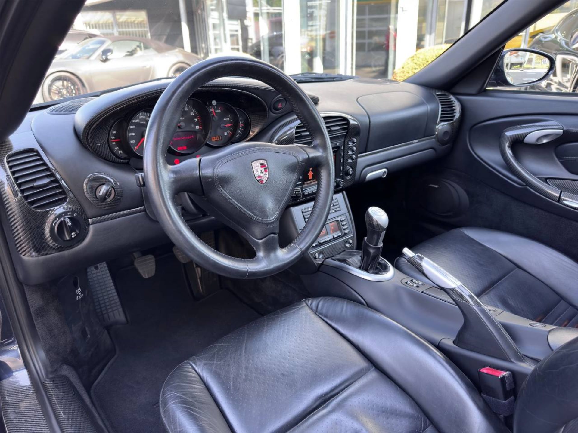 PORSCHE 911 Turbo Coupé-image-3