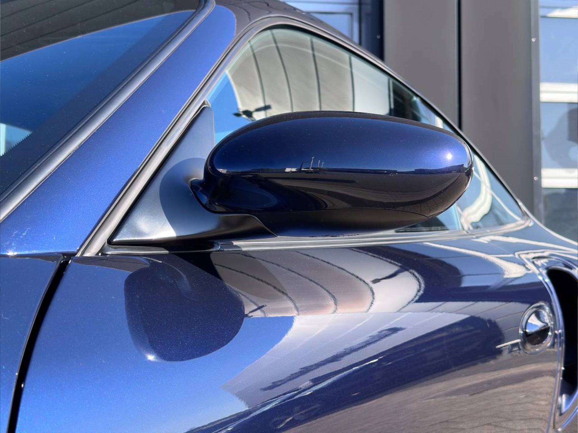 PORSCHE 911 Turbo Coupé-image-12