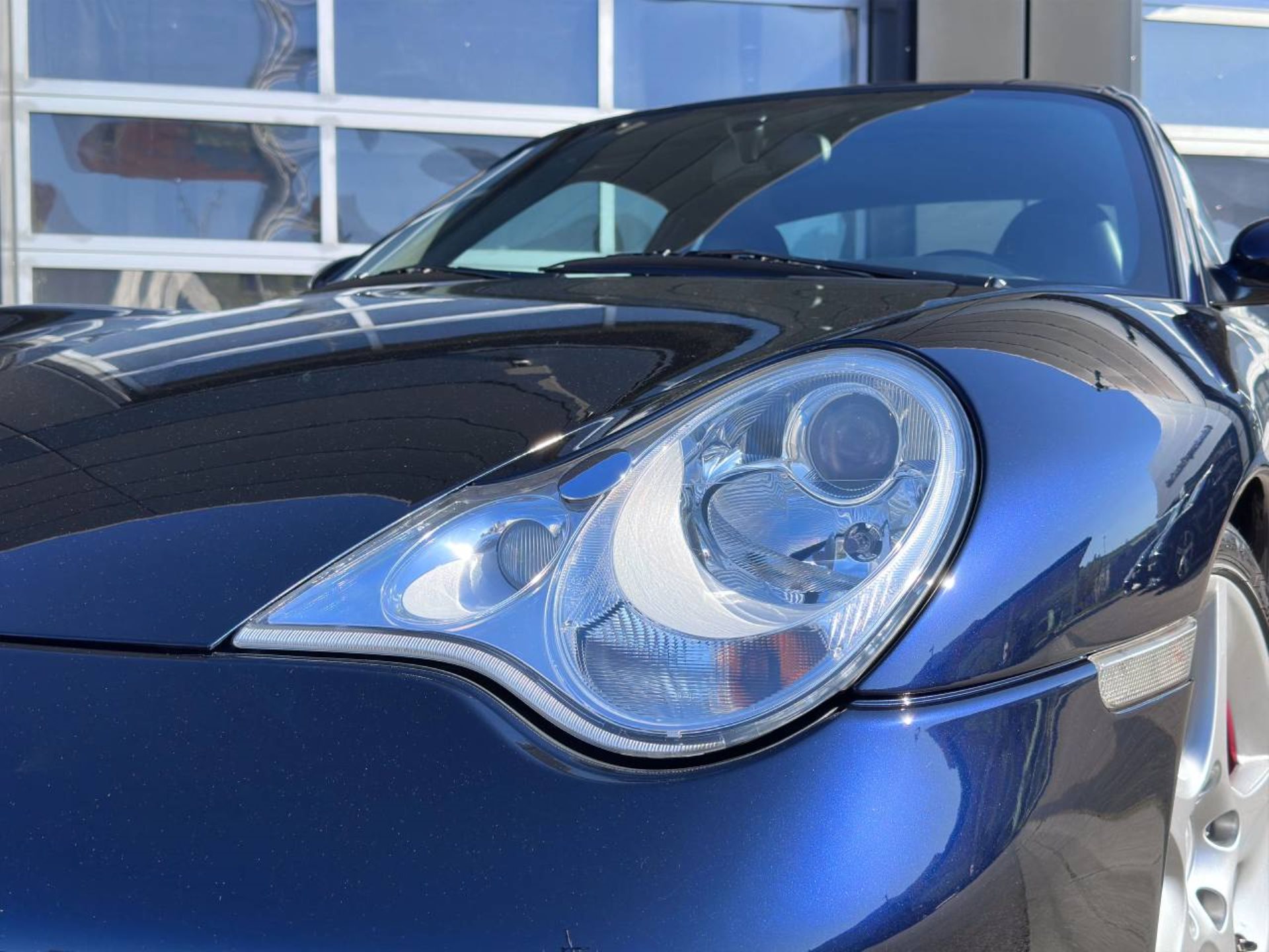 PORSCHE 911 Turbo Coupé-image-13
