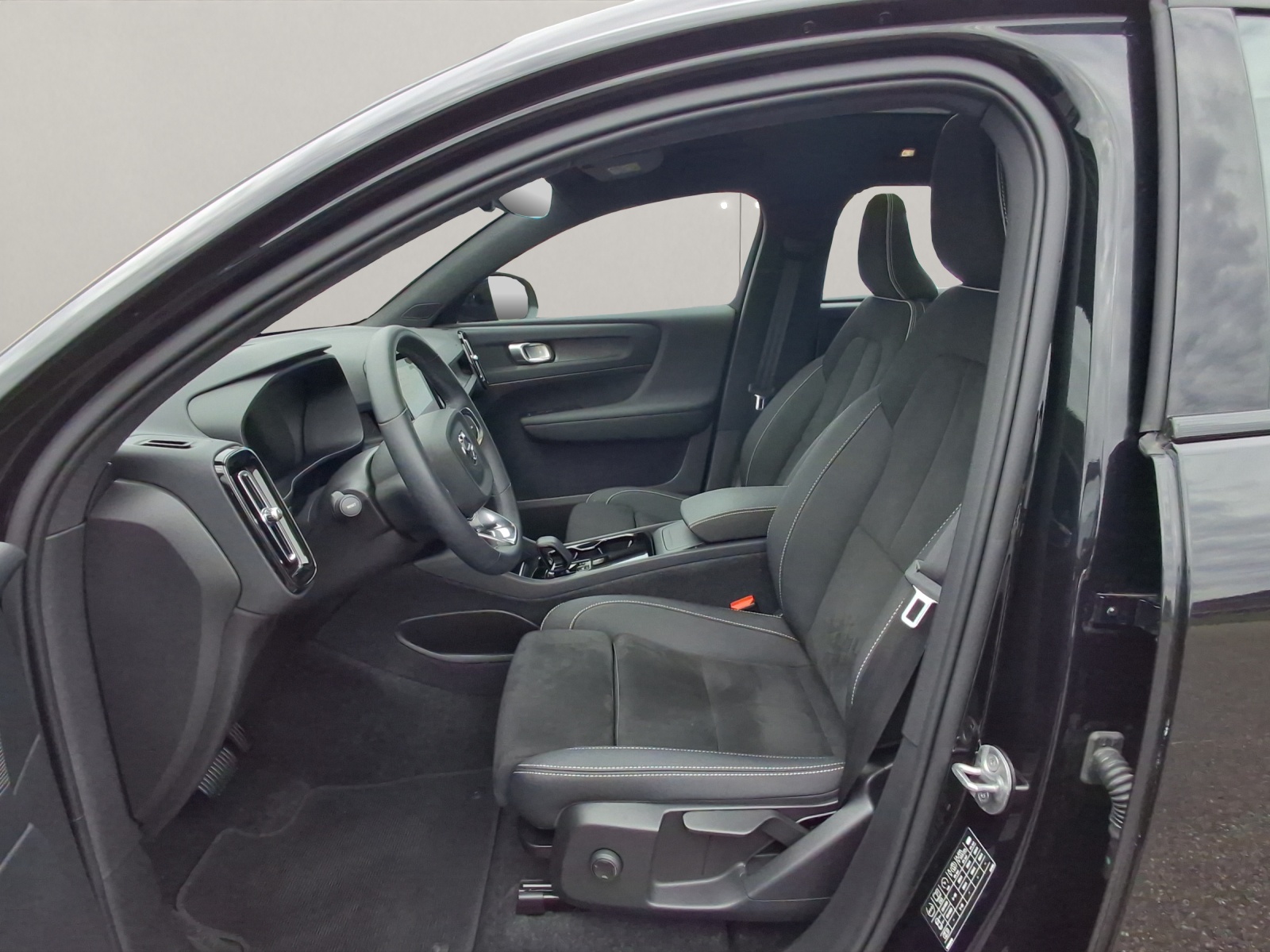 VOLVO C40 P6 Recharge Plus-image-6