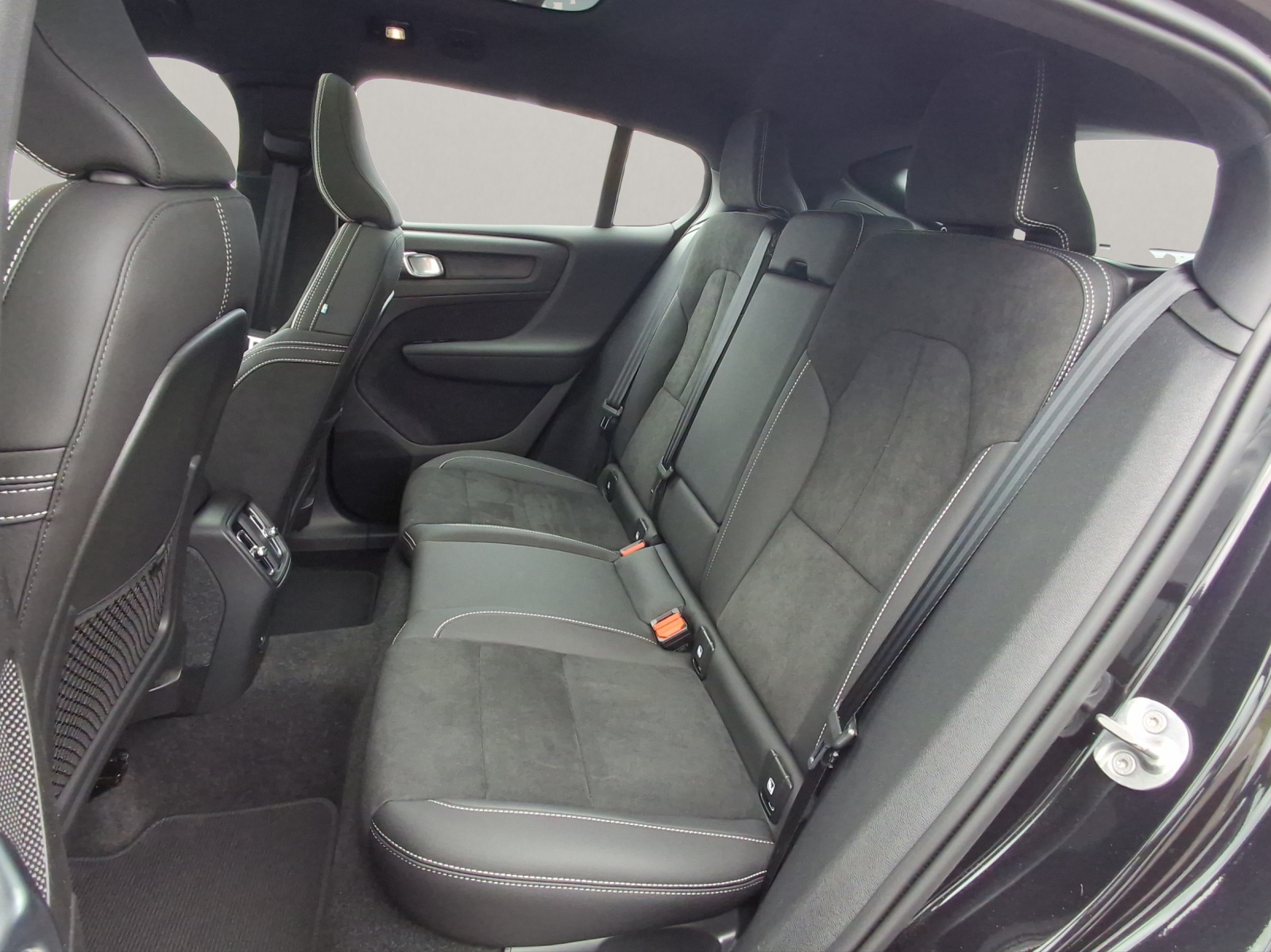 VOLVO C40 P6 Recharge Plus-image-12