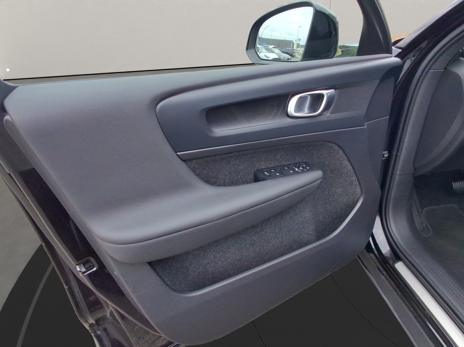 VOLVO C40 P6 Recharge Plus-image-5