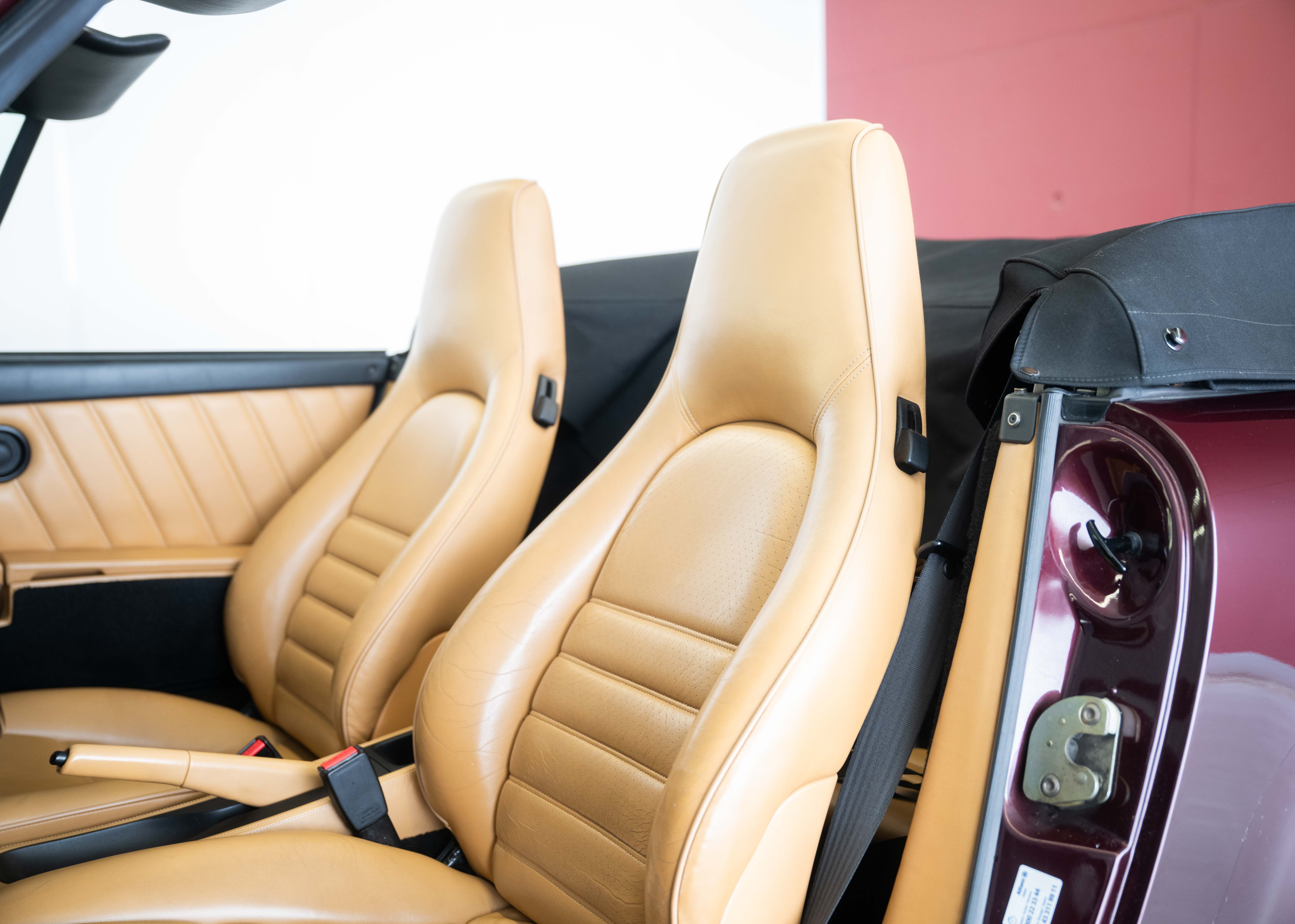 Image PORSCHE 911 911 Carrera 2 Turbo Look (2nd hand Swiss car, fantastic condition, full Porsche service history, L999 special paint)