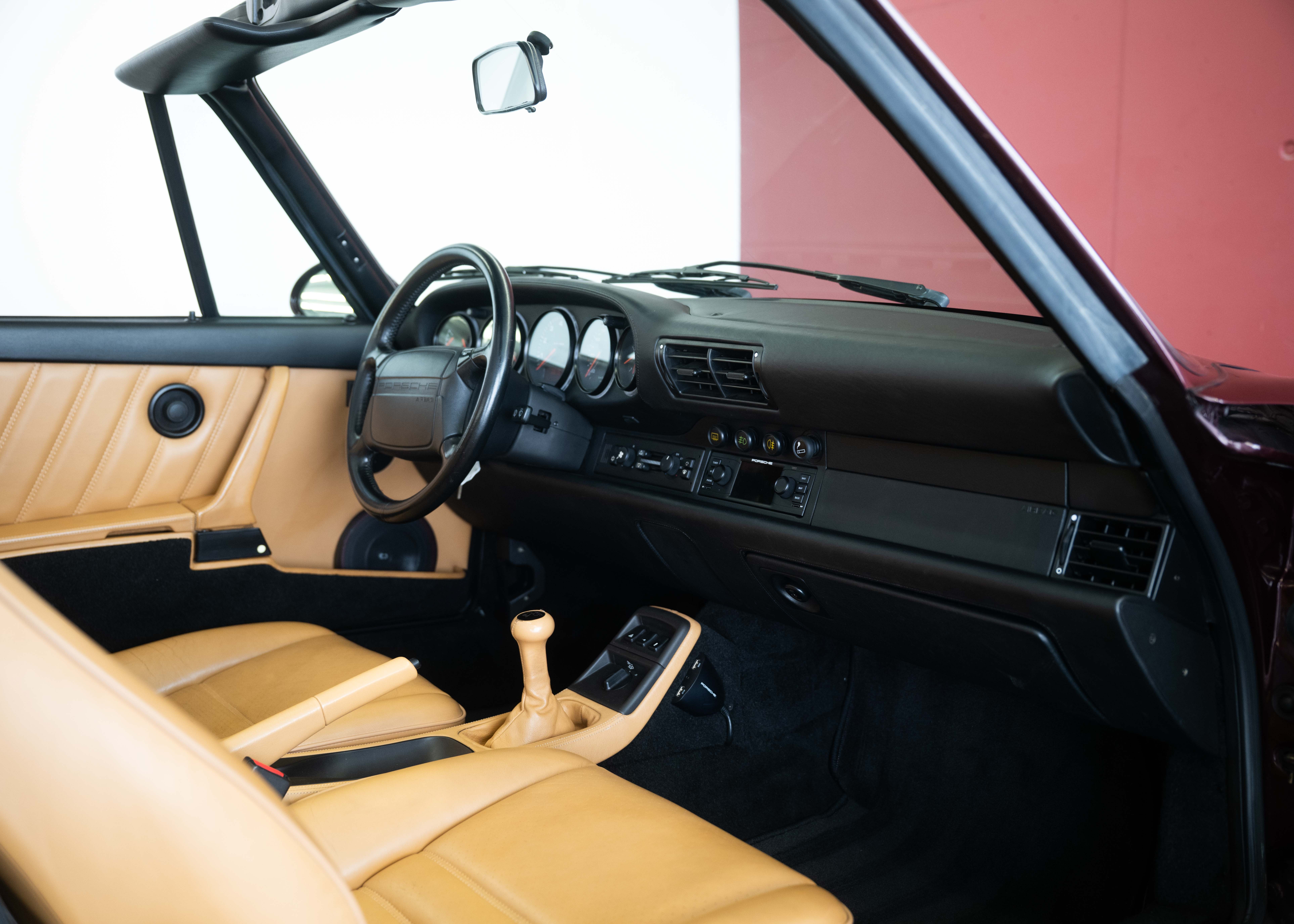 Image PORSCHE 911 911 Carrera 2 Turbo Look (2nd hand Swiss car, fantastic condition, full Porsche service history, L999 special paint)