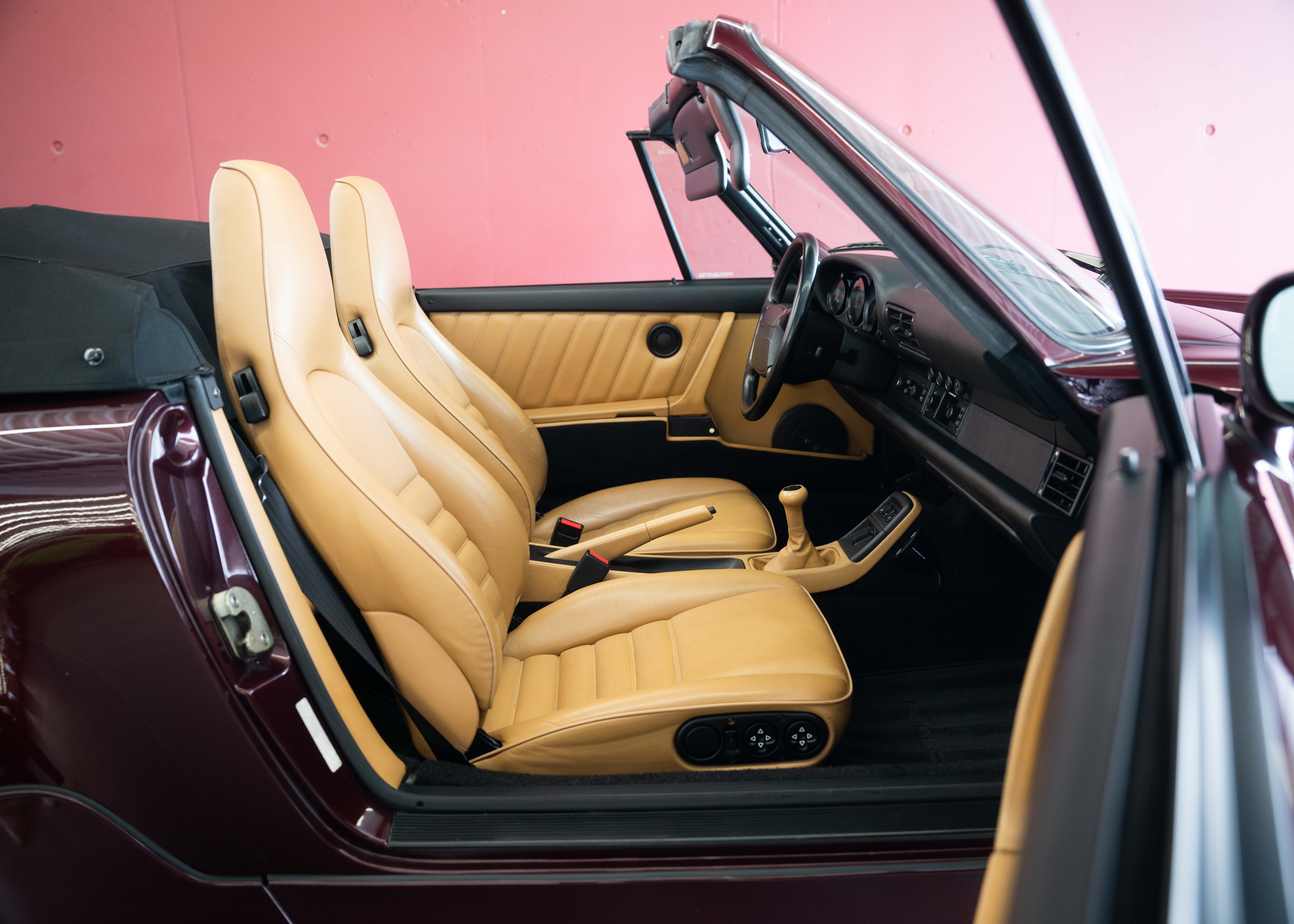 Image PORSCHE 911 911 Carrera 2 Turbo Look (2nd hand Swiss car, fantastic condition, full Porsche service history, L999 special paint)