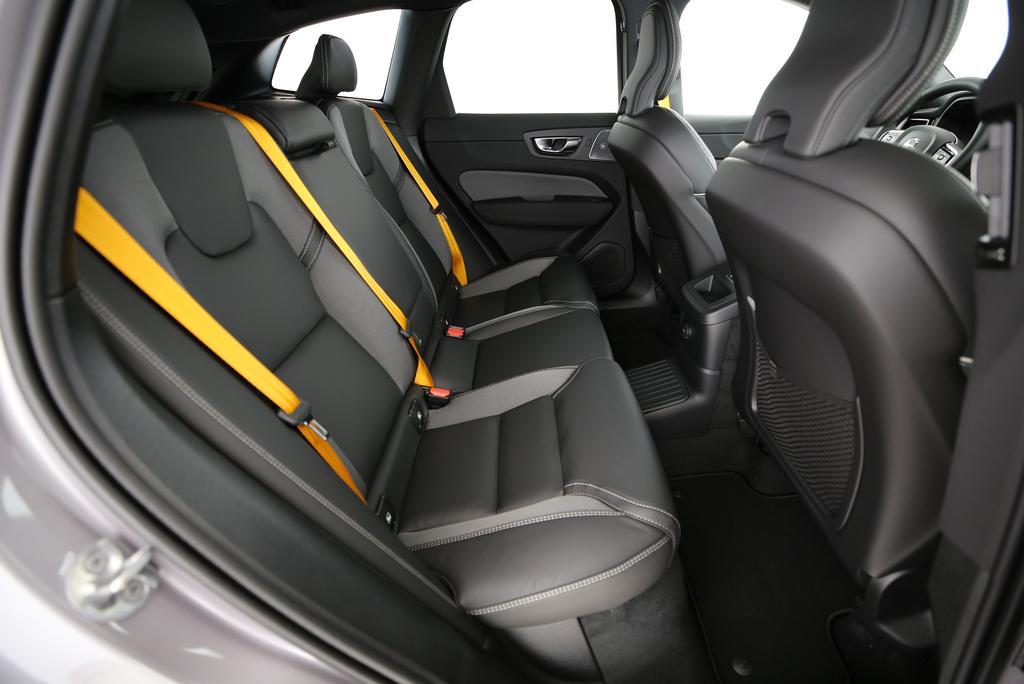 VOLVO XC60 2.0 T8 TE Polestar eAWD-image-6