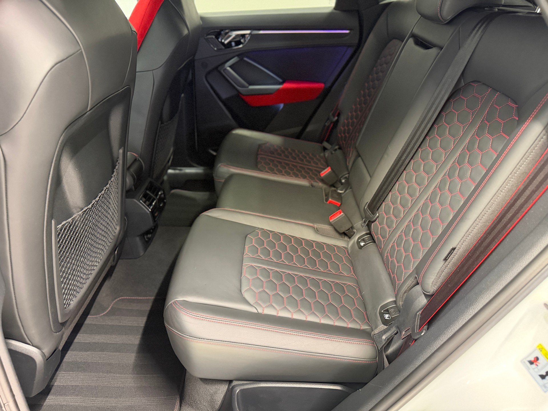 AUDI RS Q3 Sportback quattro S tronic-image-12