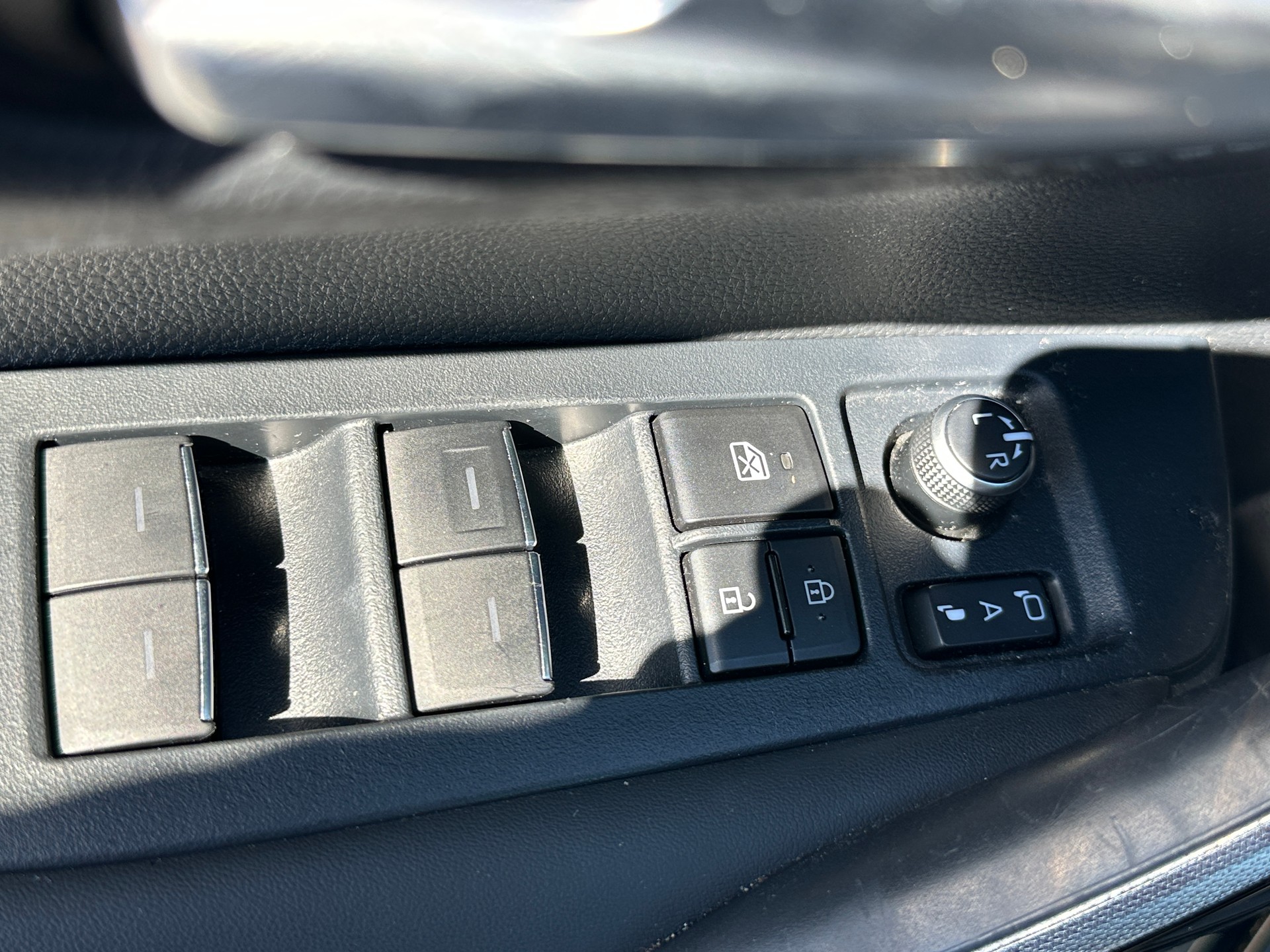 TOYOTA Corolla Touring Sports 2.0 HSD Trend e-CVT-image-14