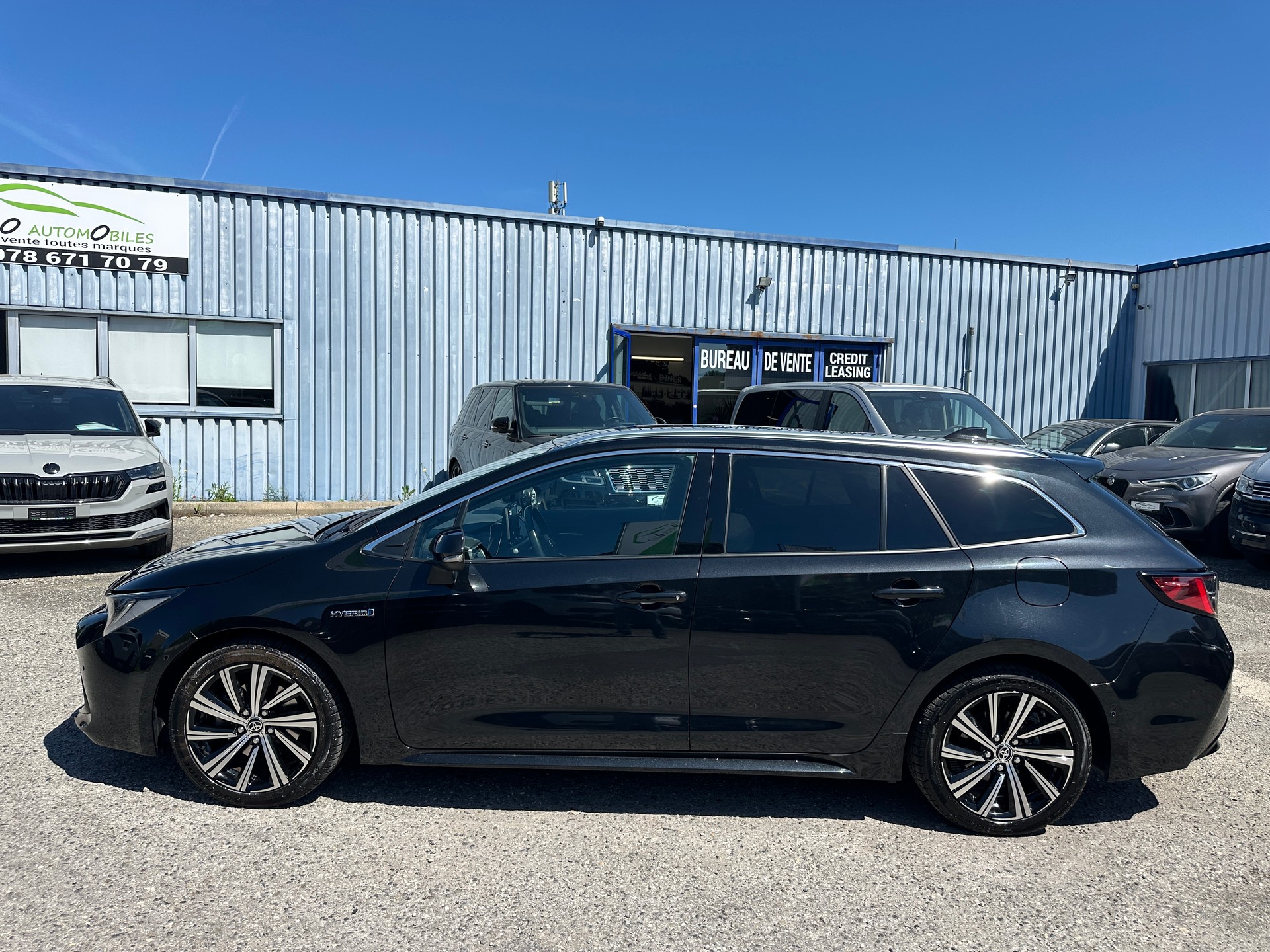 TOYOTA Corolla Touring Sports 2.0 HSD Trend e-CVT-image-4
