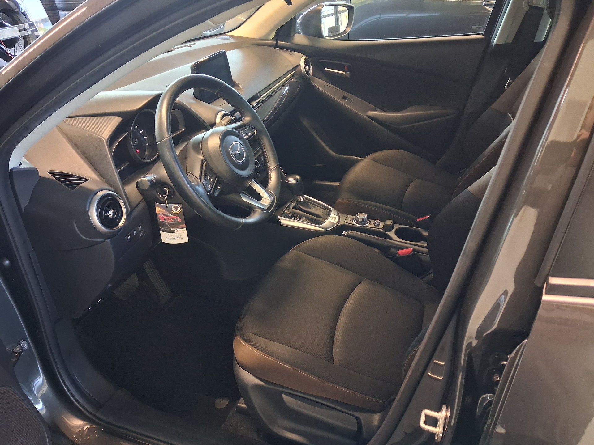 MAZDA 2 SKYACTIV-G 90 Ambition Plus Automat-image-4