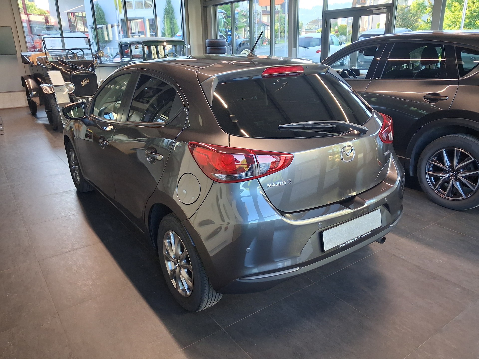 MAZDA 2 SKYACTIV-G 90 Ambition Plus Automat-image-3