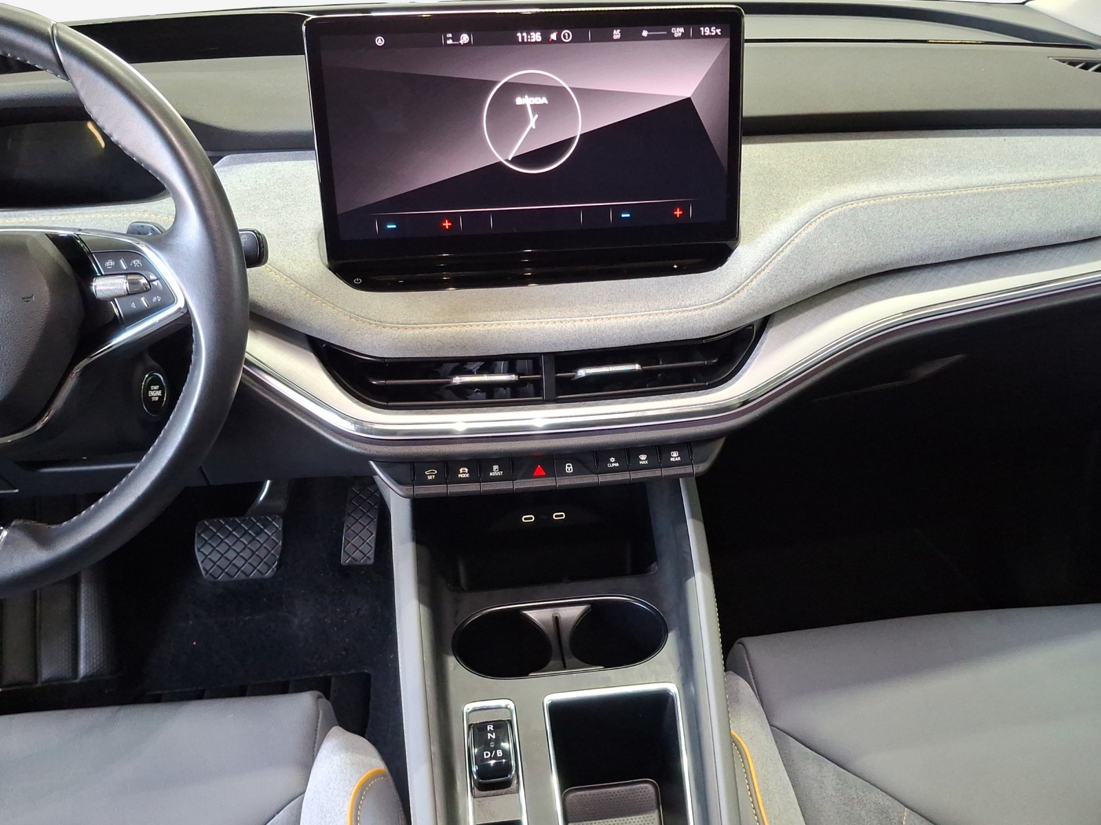 SKODA Enyaq iV 80-image-11