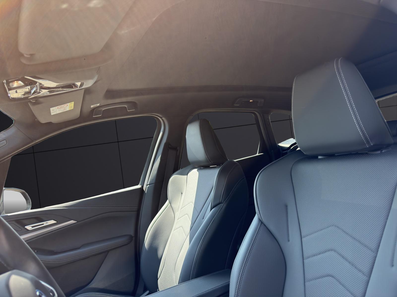 BMW 225e xDrive Active Tourer-image-13