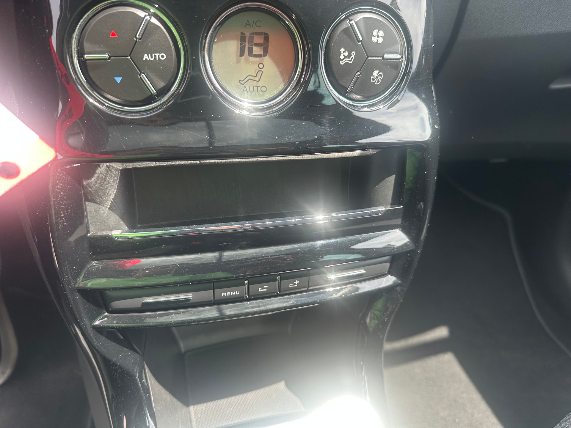 CITROEN C3 1.2i Exclusive-image-7