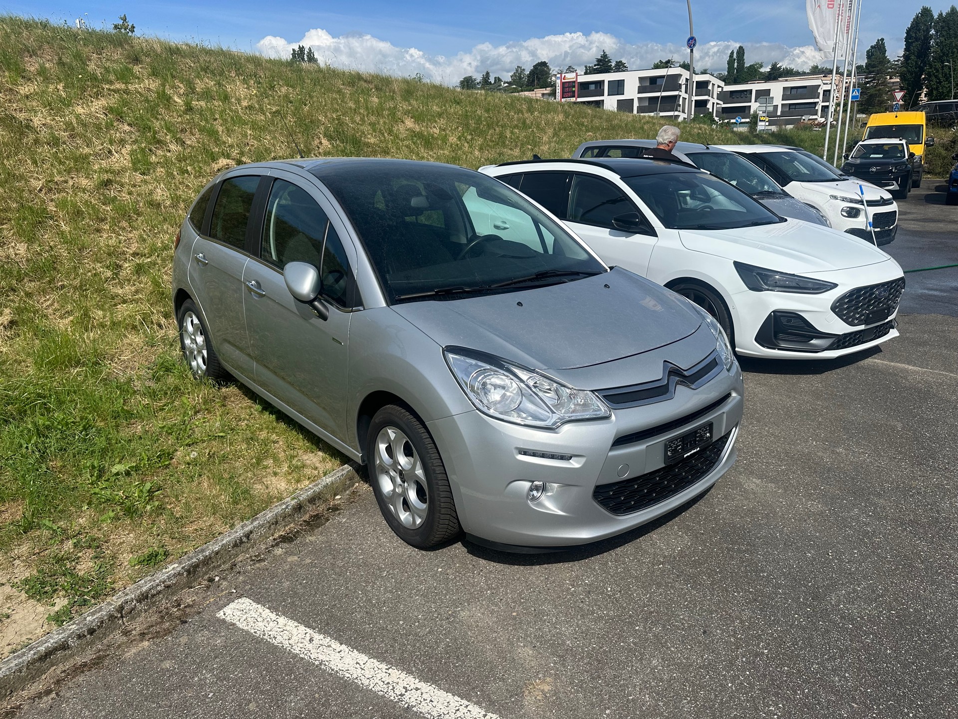 CITROEN C3 1.2i Exclusive-image-1