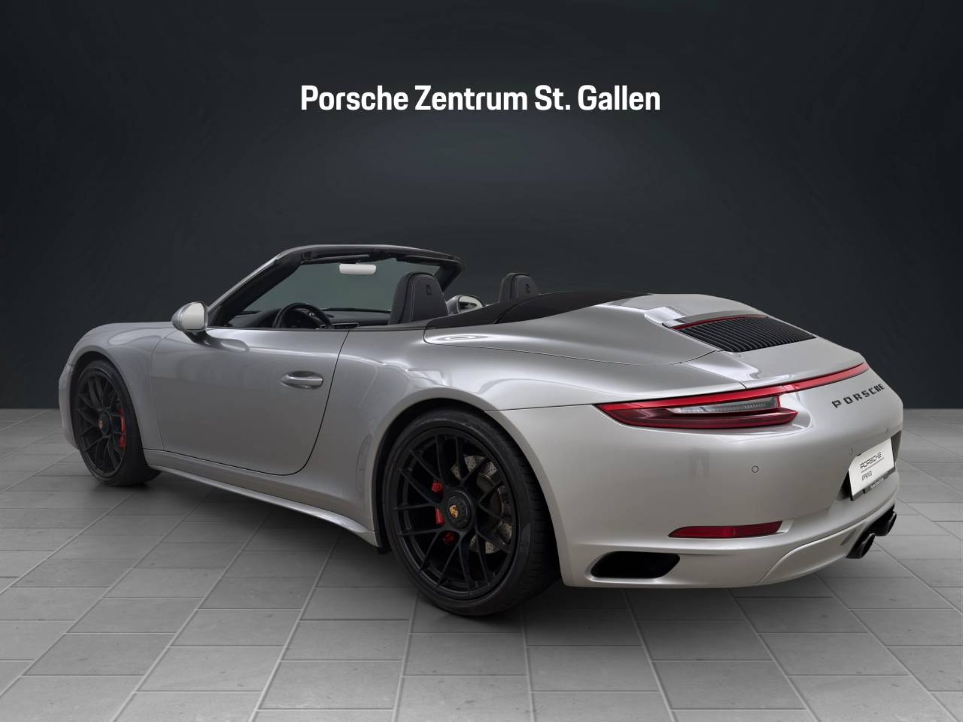 PORSCHE 911 Carrera 4 GTS Cabriolet-image-2