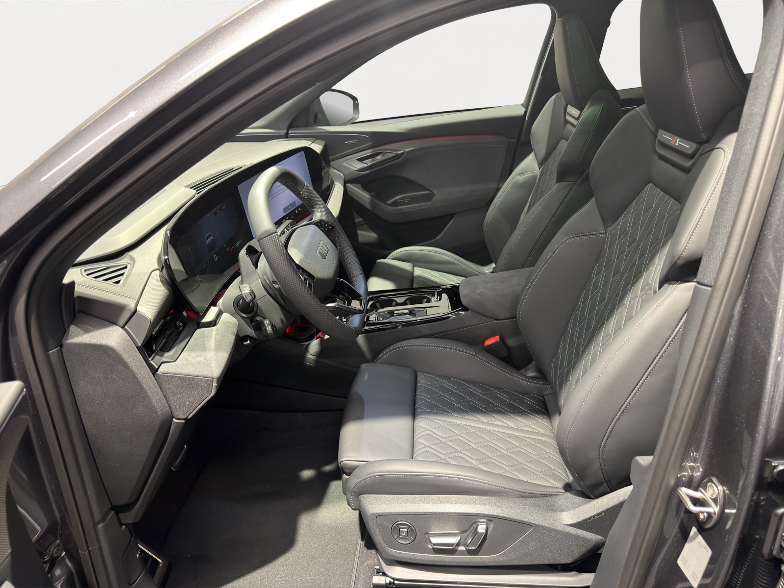 AUDI Q6 Sportback e-tron Quattro 428PS-image-4