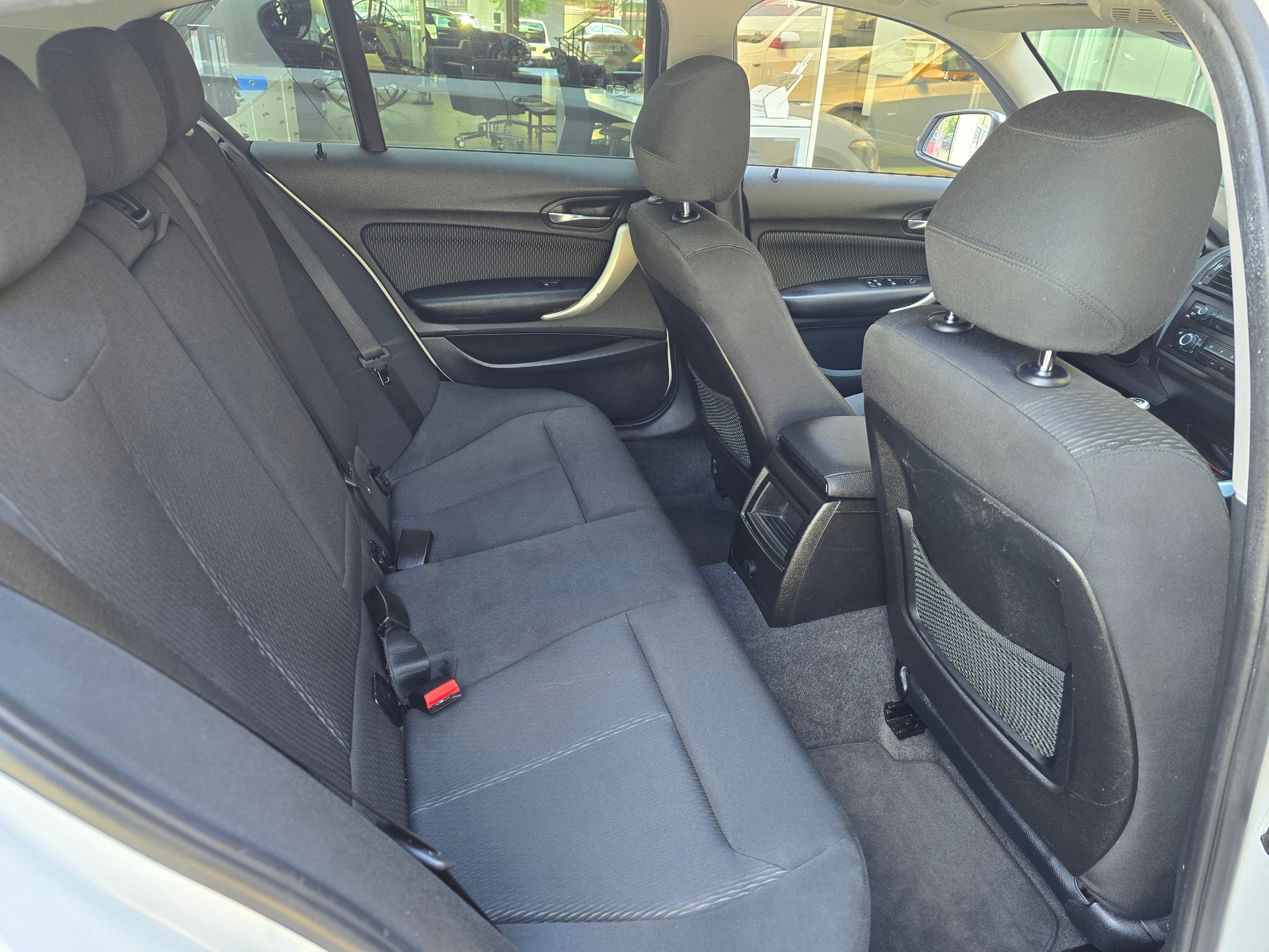 BMW 116i-image-11