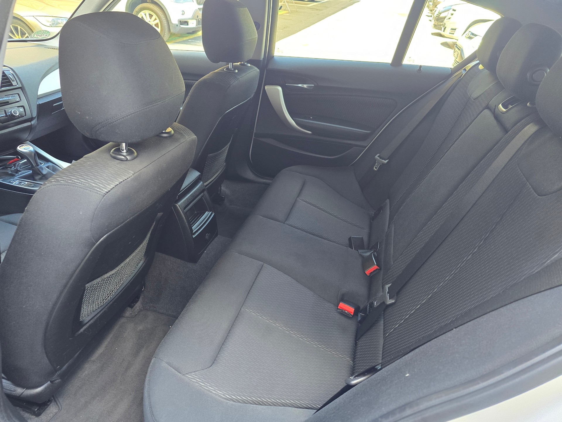 BMW 116i-image-10