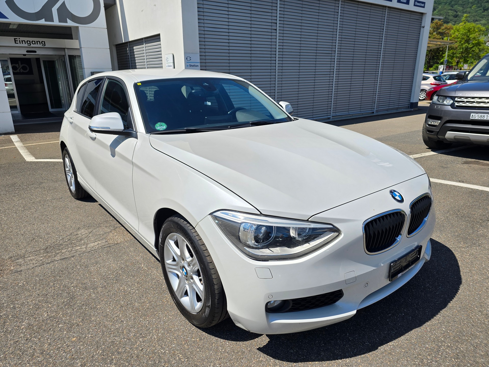 BMW 116i-image-1