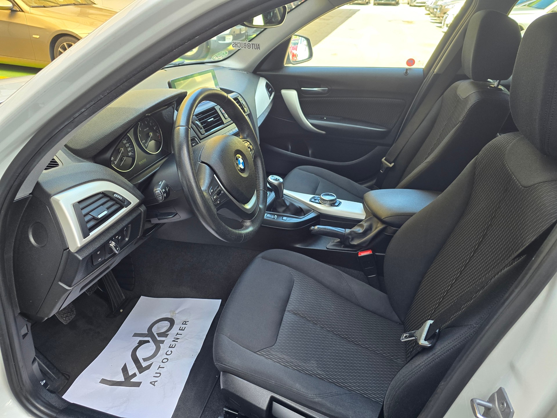 BMW 116i-image-9