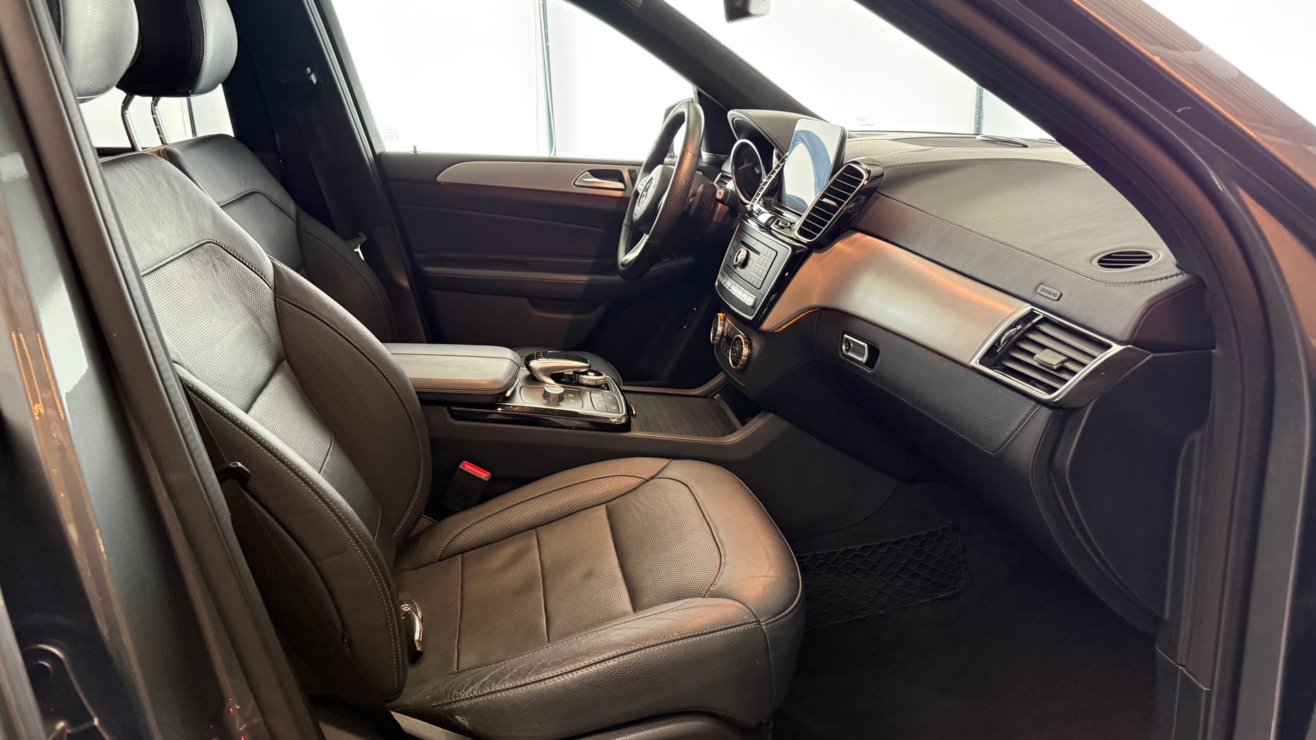 MERCEDES-BENZ GLE 43 AMG-image-5