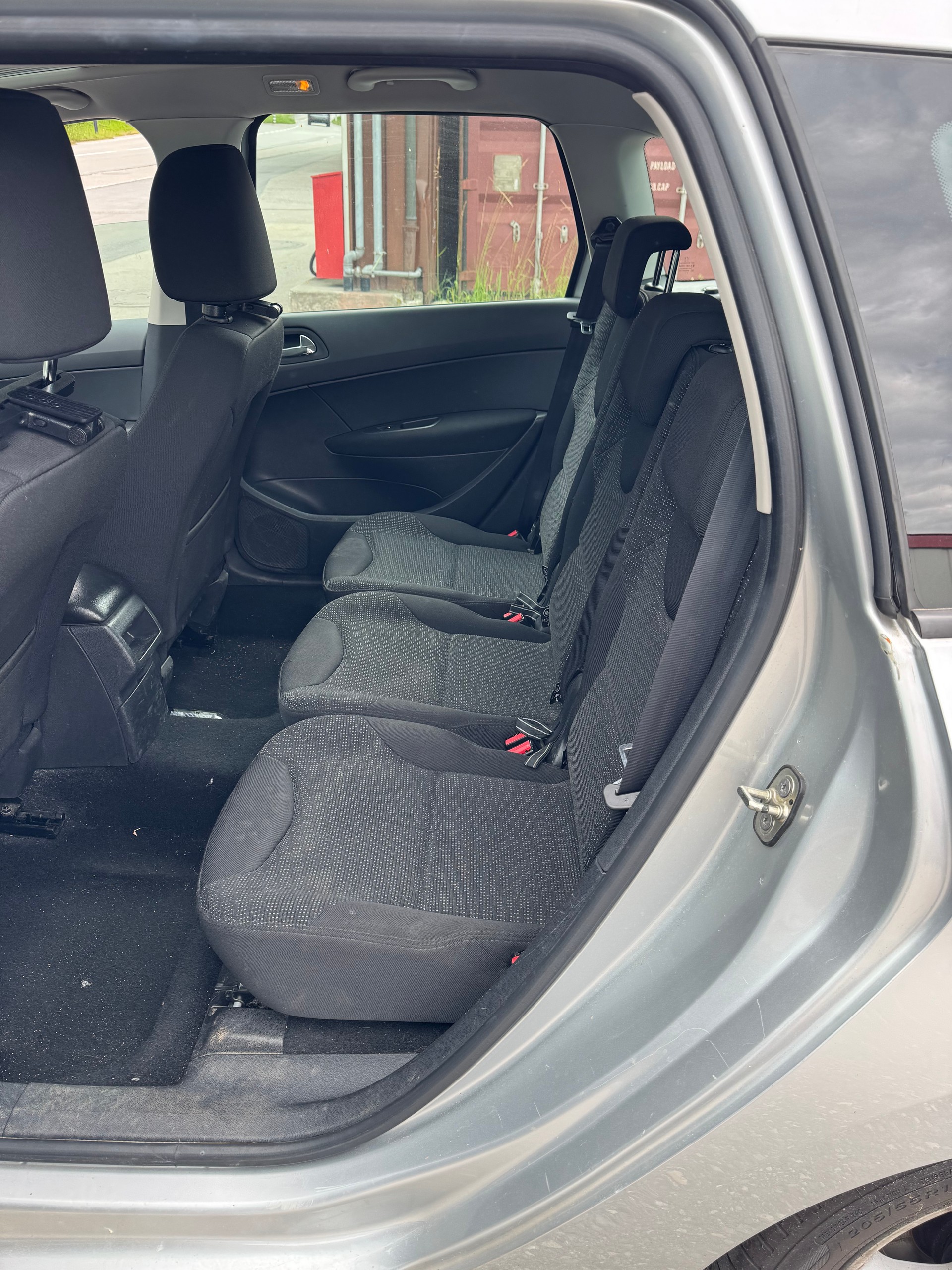 PEUGEOT 308 SW 1.6 HDI Trendy-image-7