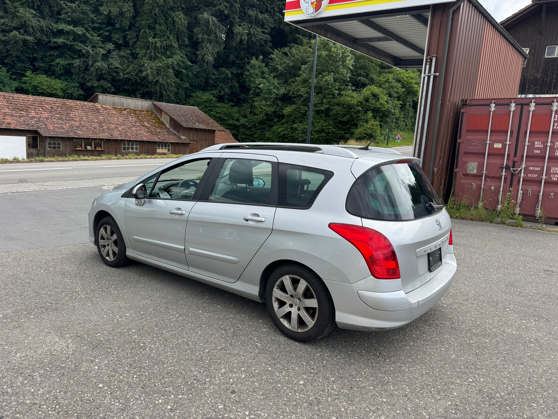 PEUGEOT 308 SW 1.6 HDI Trendy-image-3