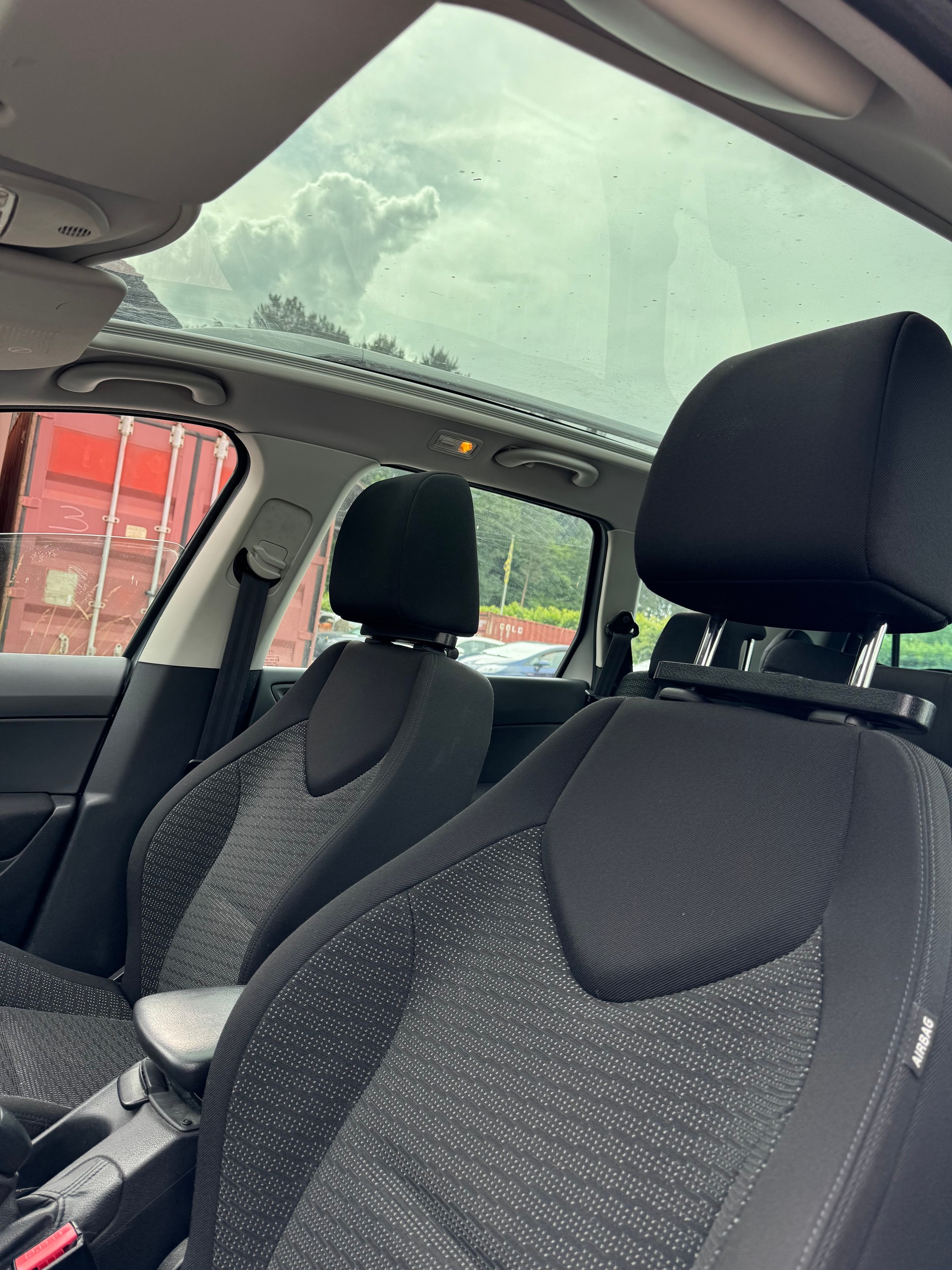 PEUGEOT 308 SW 1.6 HDI Trendy-image-9