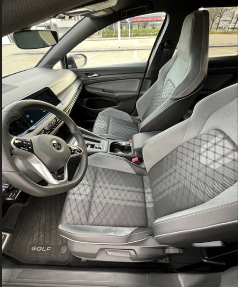 VW 2.0 TSI R-Line DSG 4motion-image-2